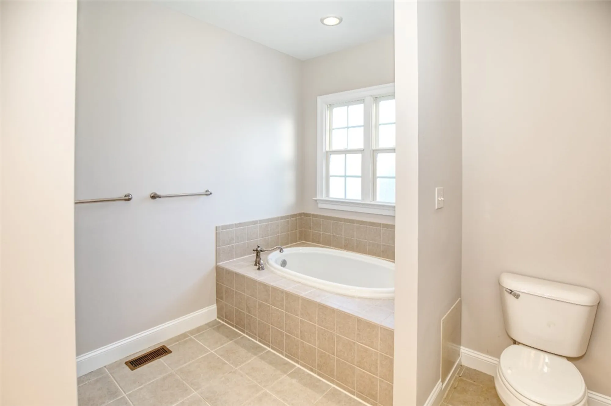 Property Slideshow image 25 of 40 | 4610 town creek dr, Williamsburg, VA, 23188