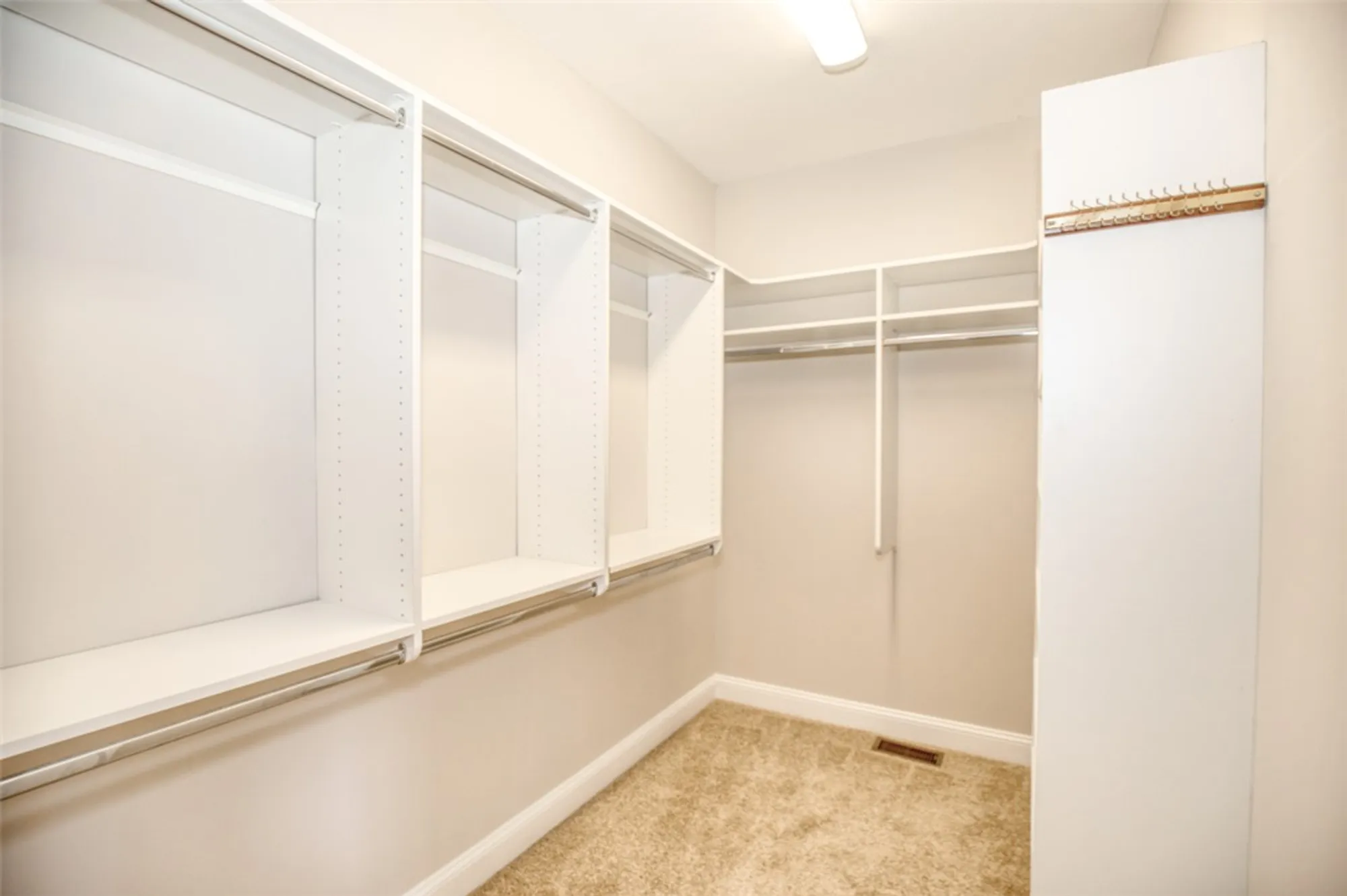 Property Slideshow image 27 of 40 | 4610 town creek dr, Williamsburg, VA, 23188