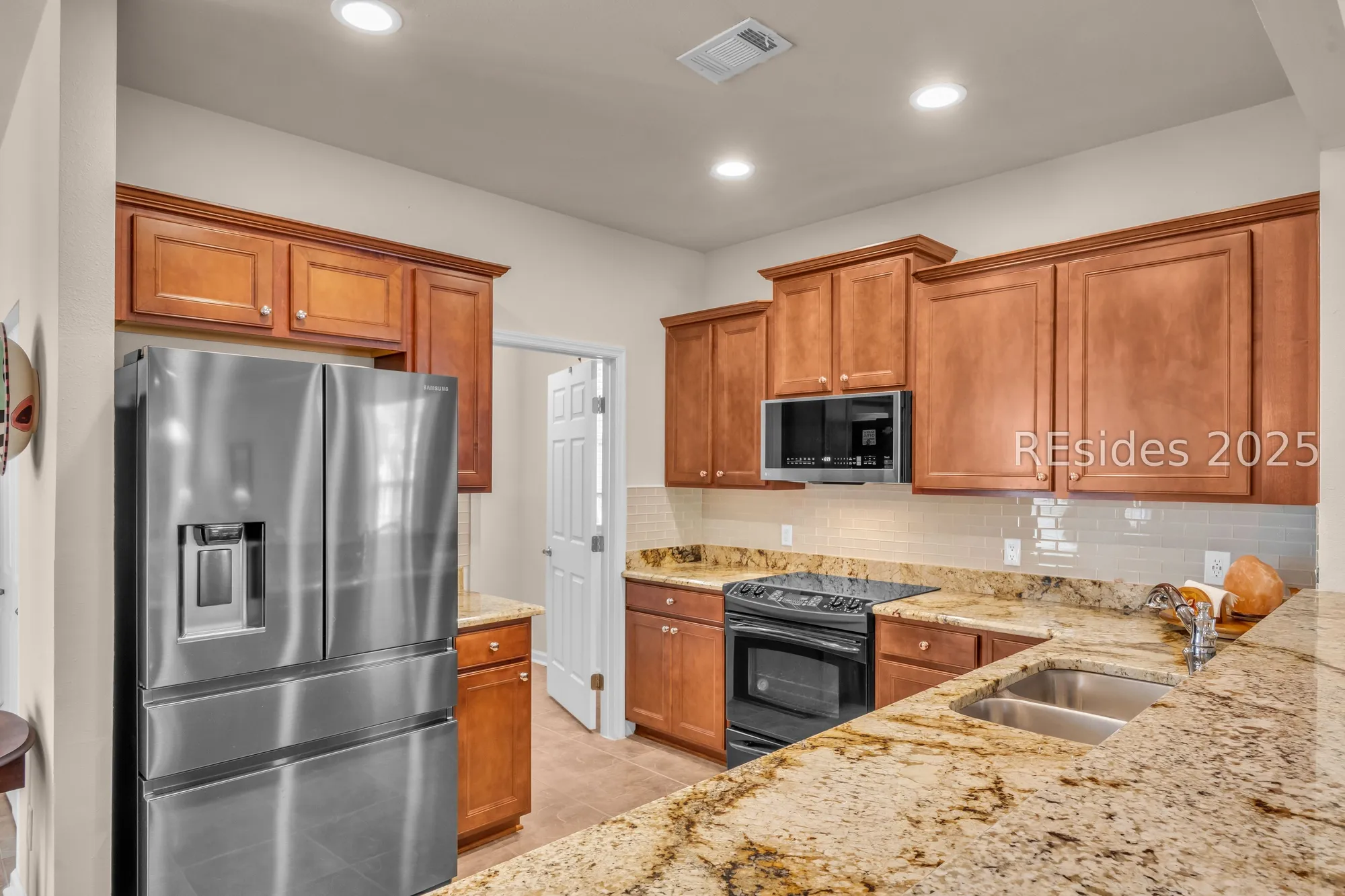 Property Slideshow image 17 of 31 | 10 thomas bee dr, Bluffton, SC, 29909