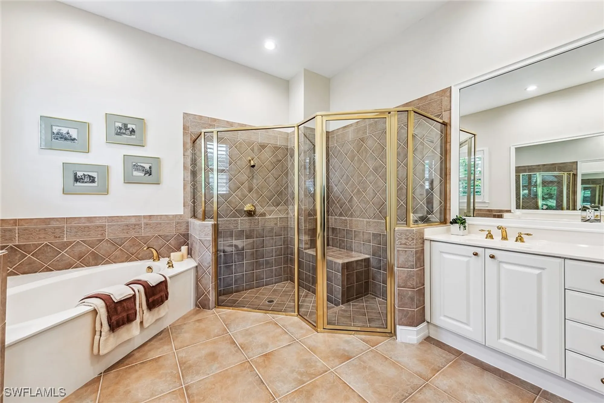 Property Slideshow image 16 of 50 | 8499 mallards way, Naples, FL, 34114