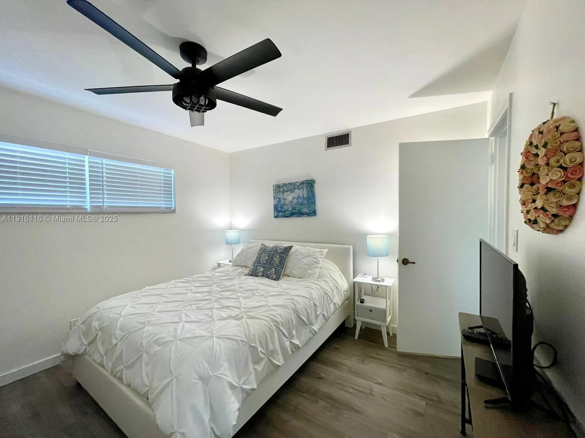Property Slideshow image 15 of 40 | 8941 s hollybrook blvd 103, Pembroke Pines, FL, 33025