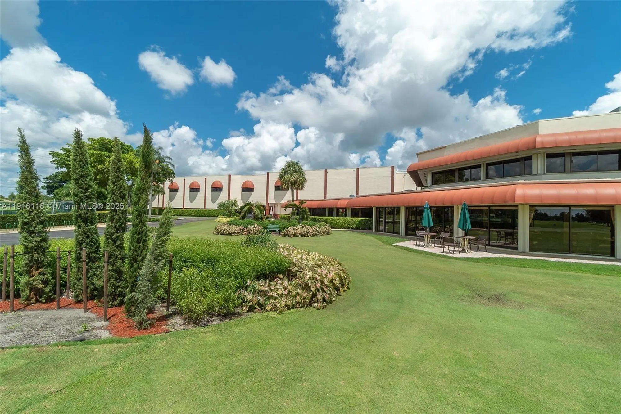 Property Slideshow image 33 of 40 | 8941 s hollybrook blvd 103, Pembroke Pines, FL, 33025