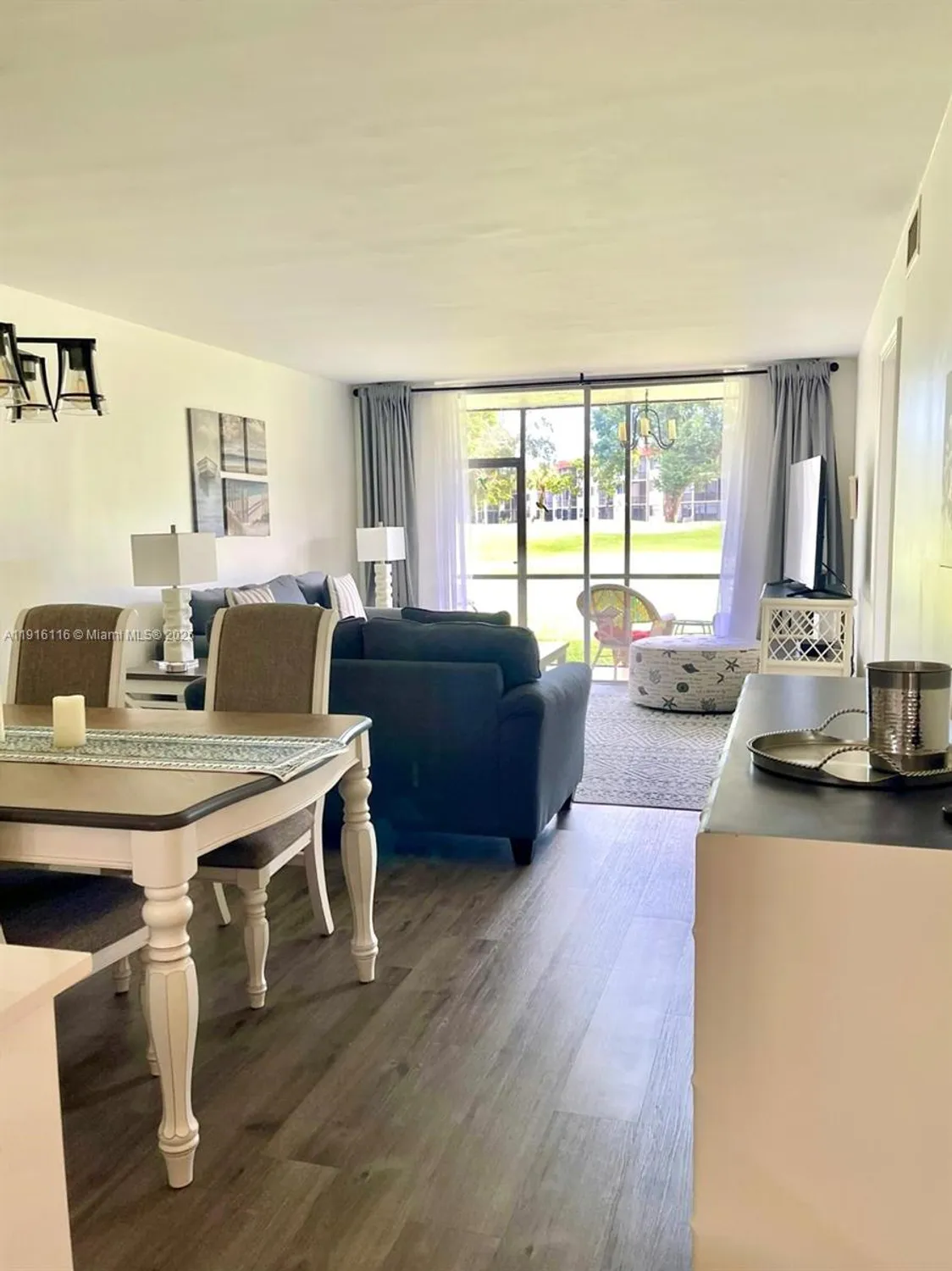 Property Slideshow image 6 of 40 | 8941 s hollybrook blvd 103, Pembroke Pines, FL, 33025