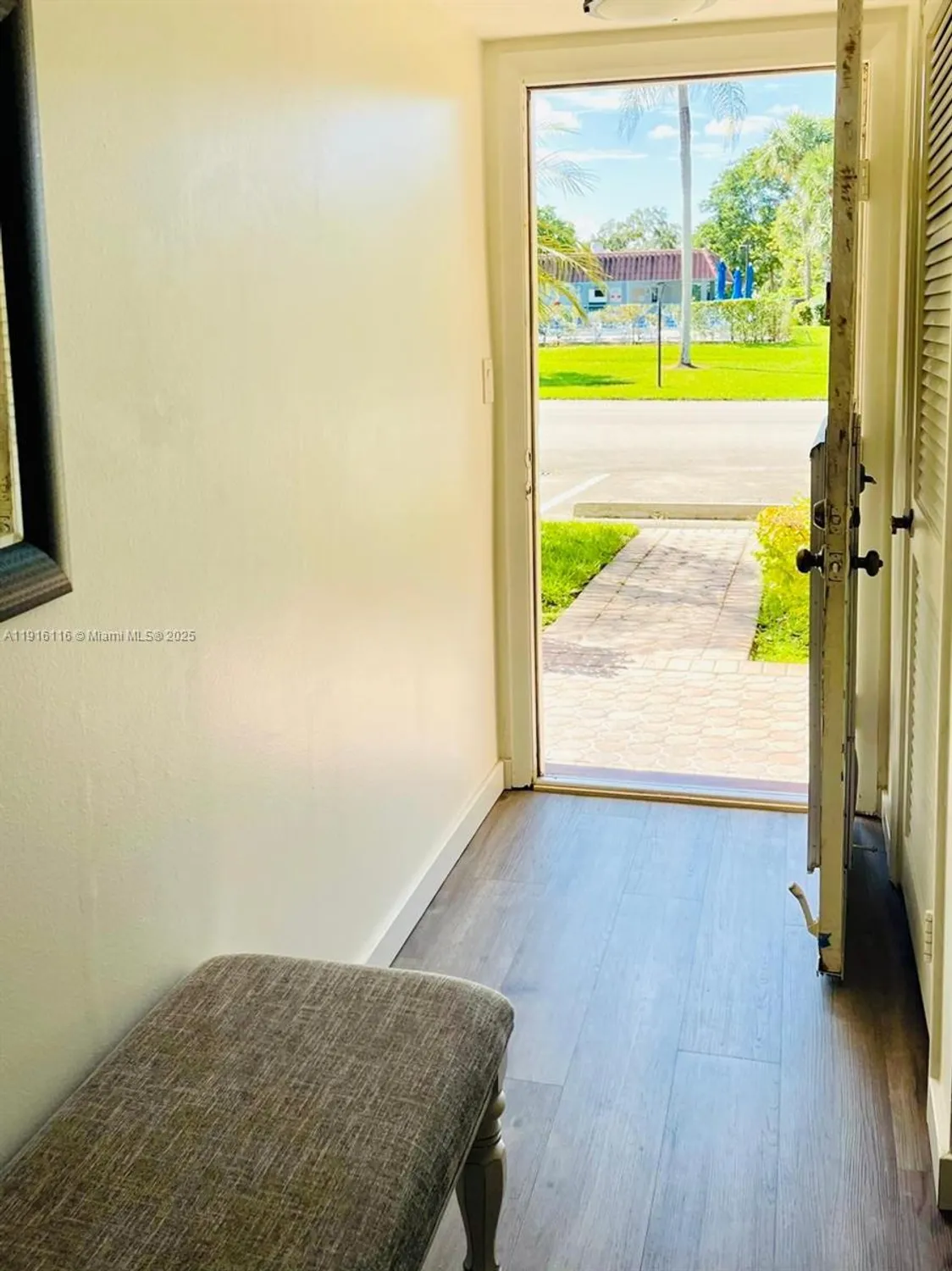 Property Slideshow image 8 of 40 | 8941 s hollybrook blvd 103, Pembroke Pines, FL, 33025