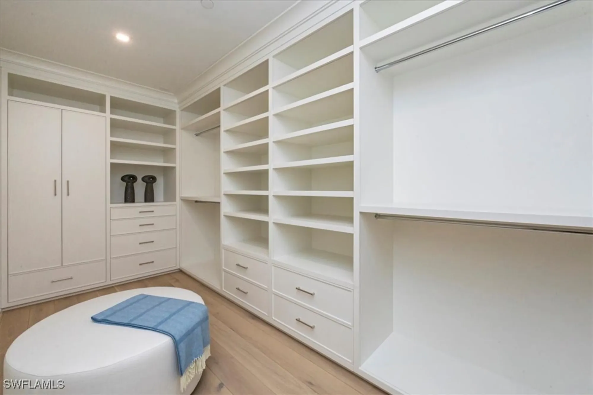 Property Slideshow image 27 of 48 | 1820 gulf shore blvd n # 402-403, Naples, FL, 34102