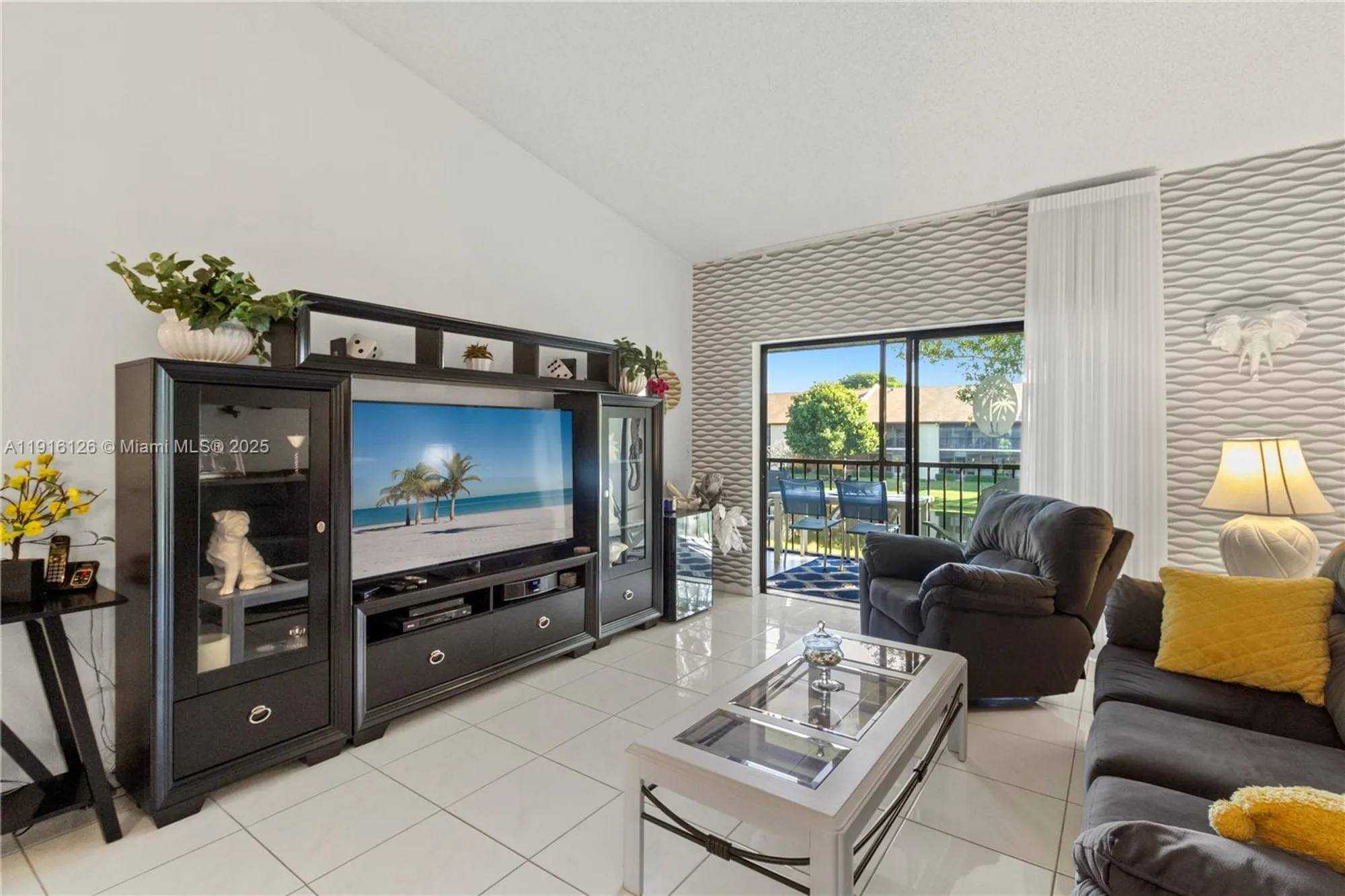 Property Slideshow image 13 of 36 | 7831 willow spring dr apt 525, Lake Worth, FL, 33467