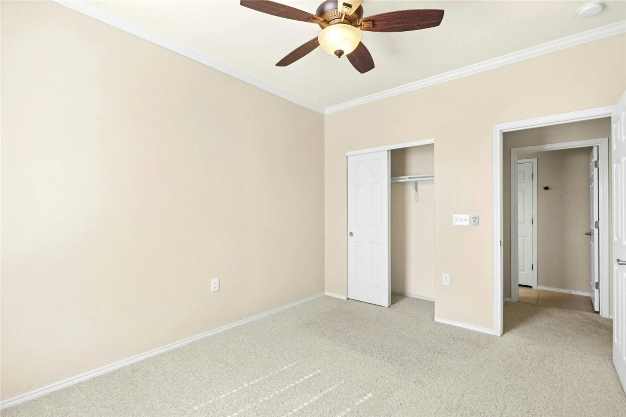 Property Slideshow image 20 of 25 | 215 bonham loop, Georgetown, TX, 78633