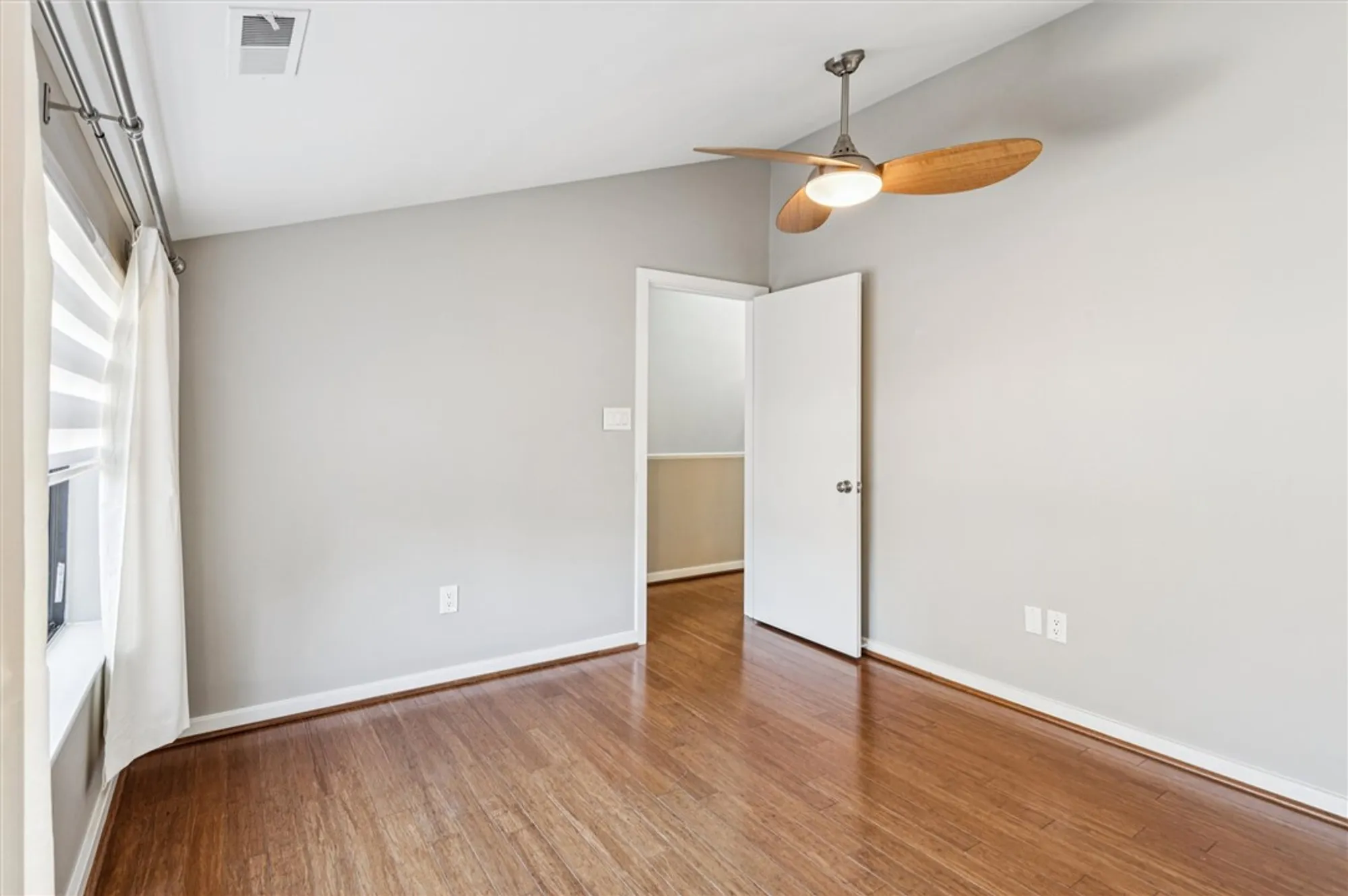 Property Slideshow image 25 of 50 | 110 harrops gln, Williamsburg, VA, 23185