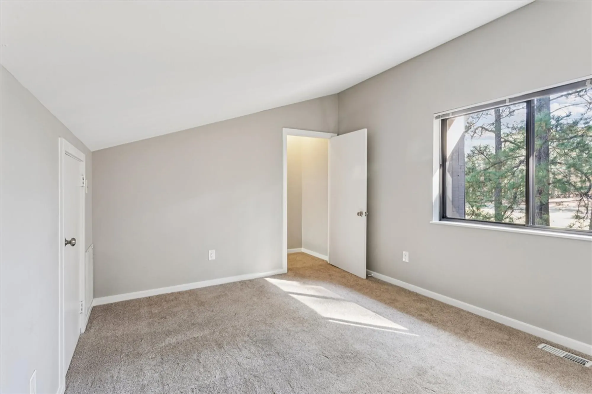 Property Slideshow image 32 of 50 | 110 harrops gln, Williamsburg, VA, 23185