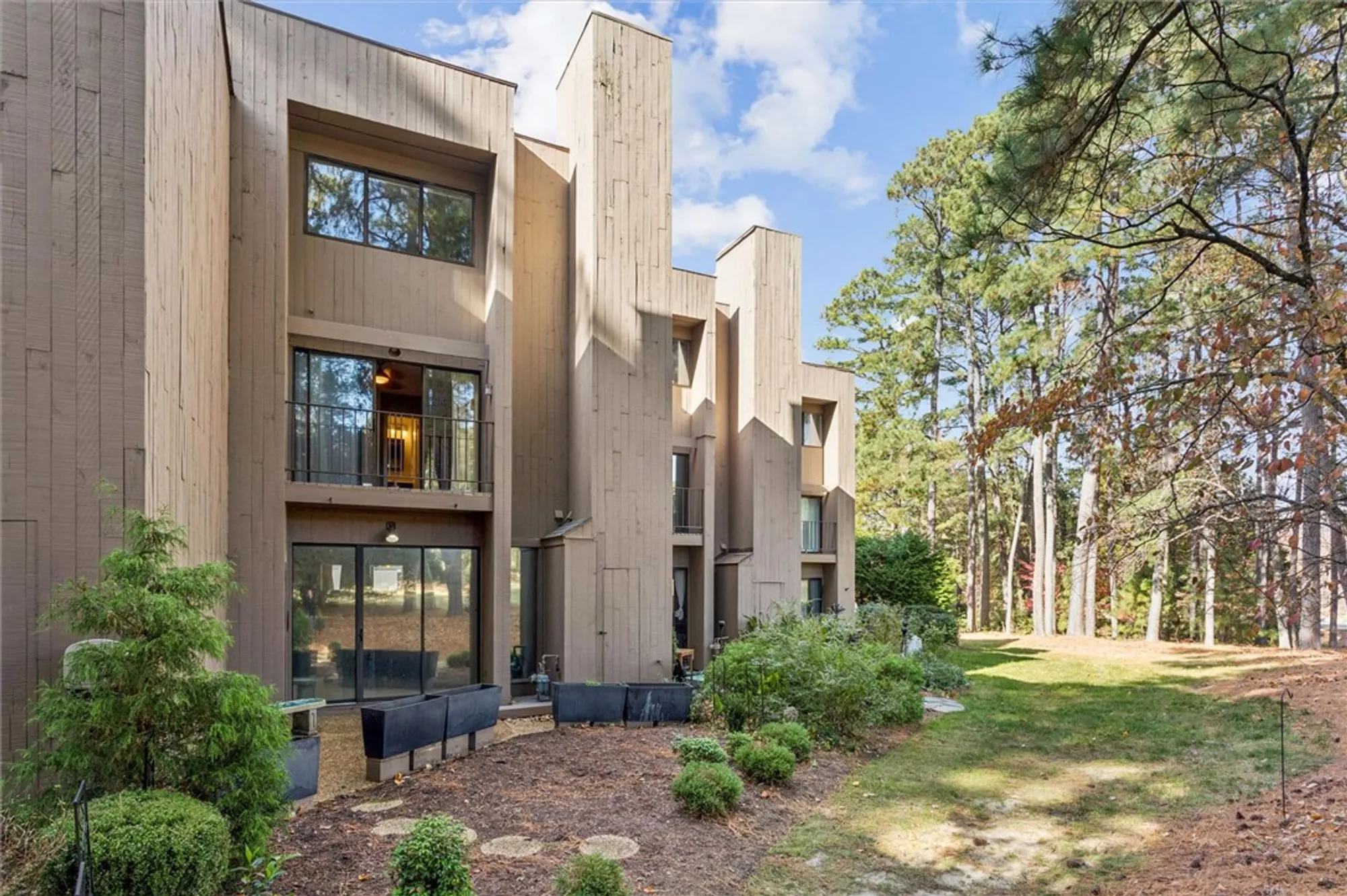 Property Slideshow image 43 of 50 | 110 harrops gln, Williamsburg, VA, 23185