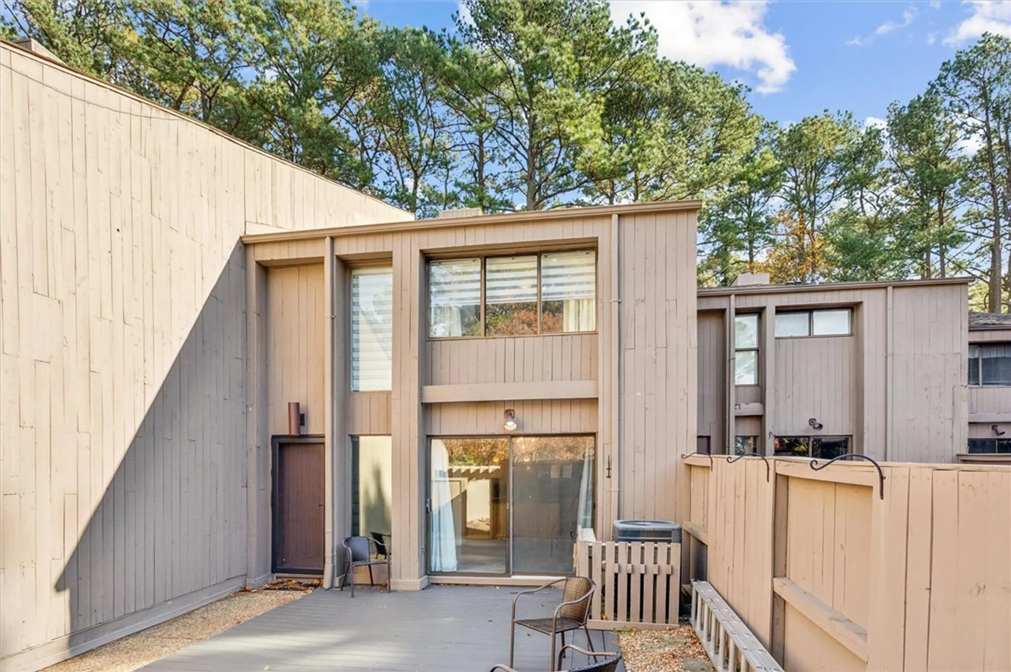 Property Slideshow image 5 of 50 | 110 harrops gln, Williamsburg, VA, 23185