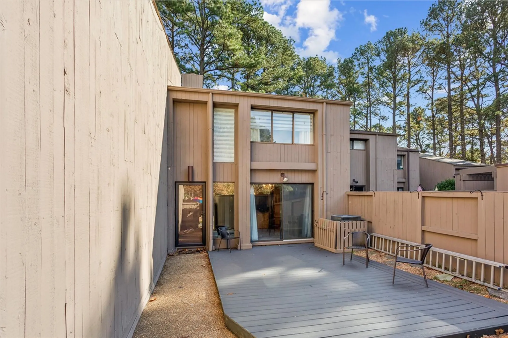 Property Slideshow image 6 of 50 | 110 harrops gln, Williamsburg, VA, 23185