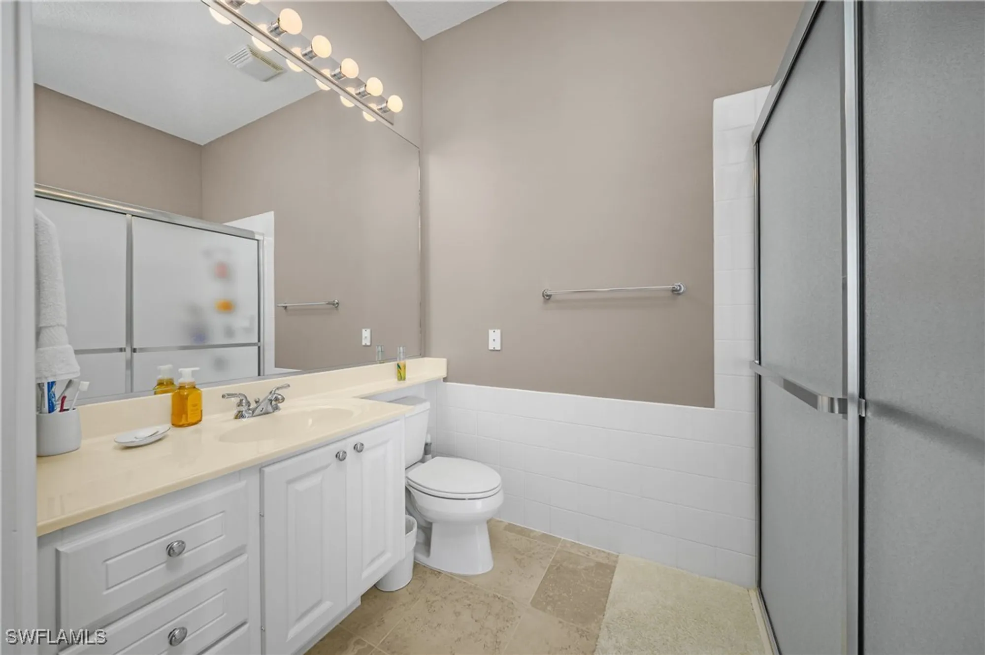 Property Slideshow image 26 of 50 | 28728 wahoo dr, Bonita Springs, FL, 34135