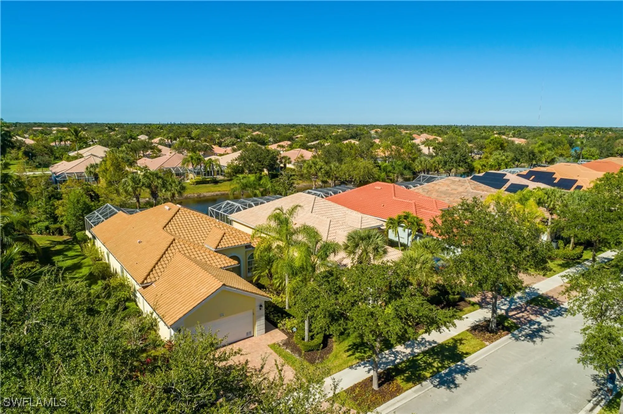 Property Slideshow image 4 of 50 | 28728 wahoo dr, Bonita Springs, FL, 34135