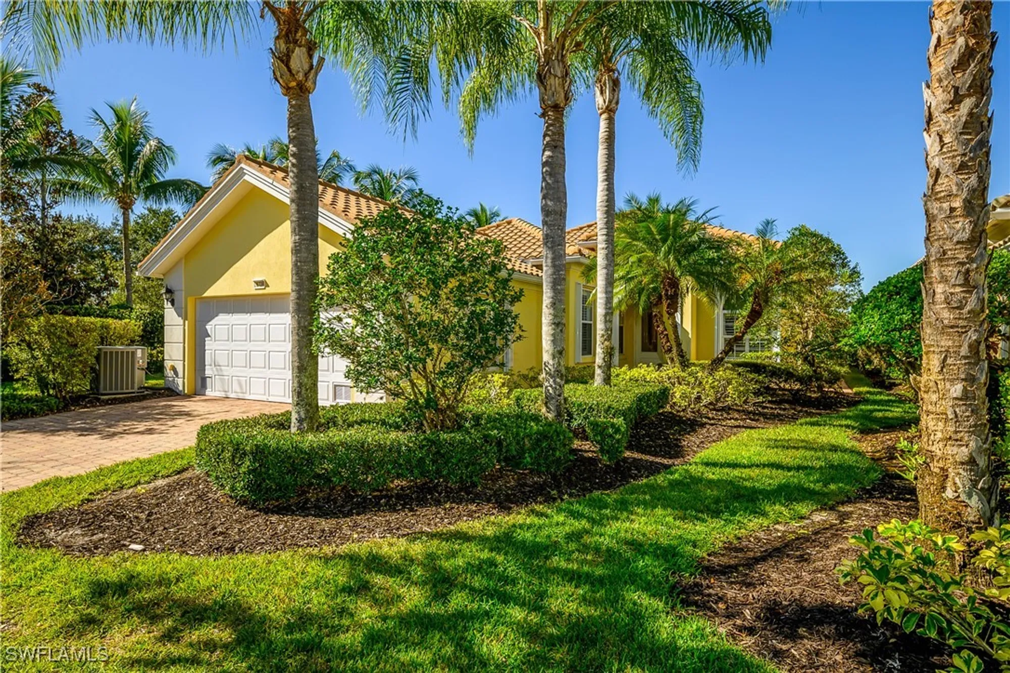 Property Slideshow image 5 of 50 | 28728 wahoo dr, Bonita Springs, FL, 34135