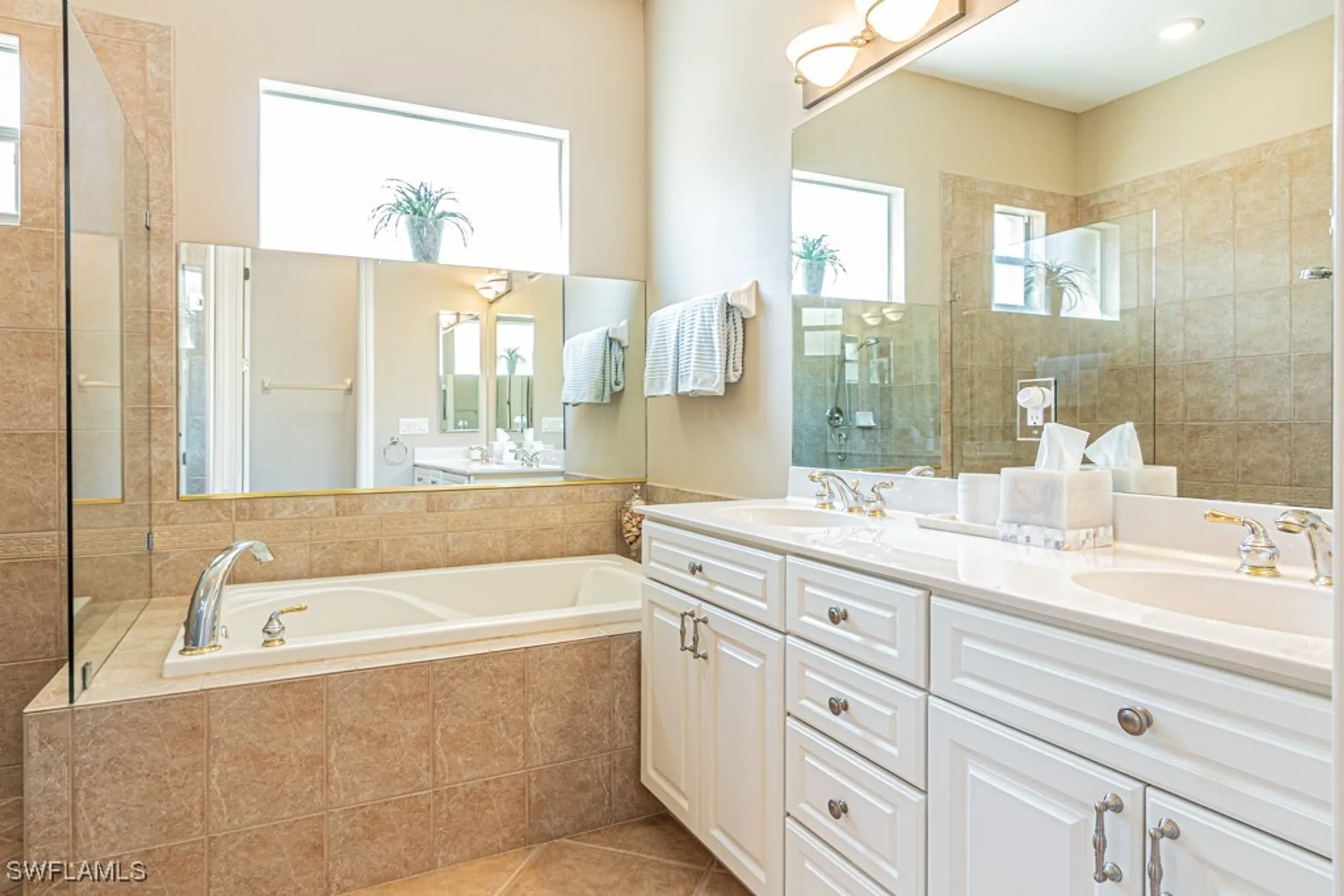 Property Slideshow image 15 of 50 | 6968 amen corner ct, Naples, FL, 34113