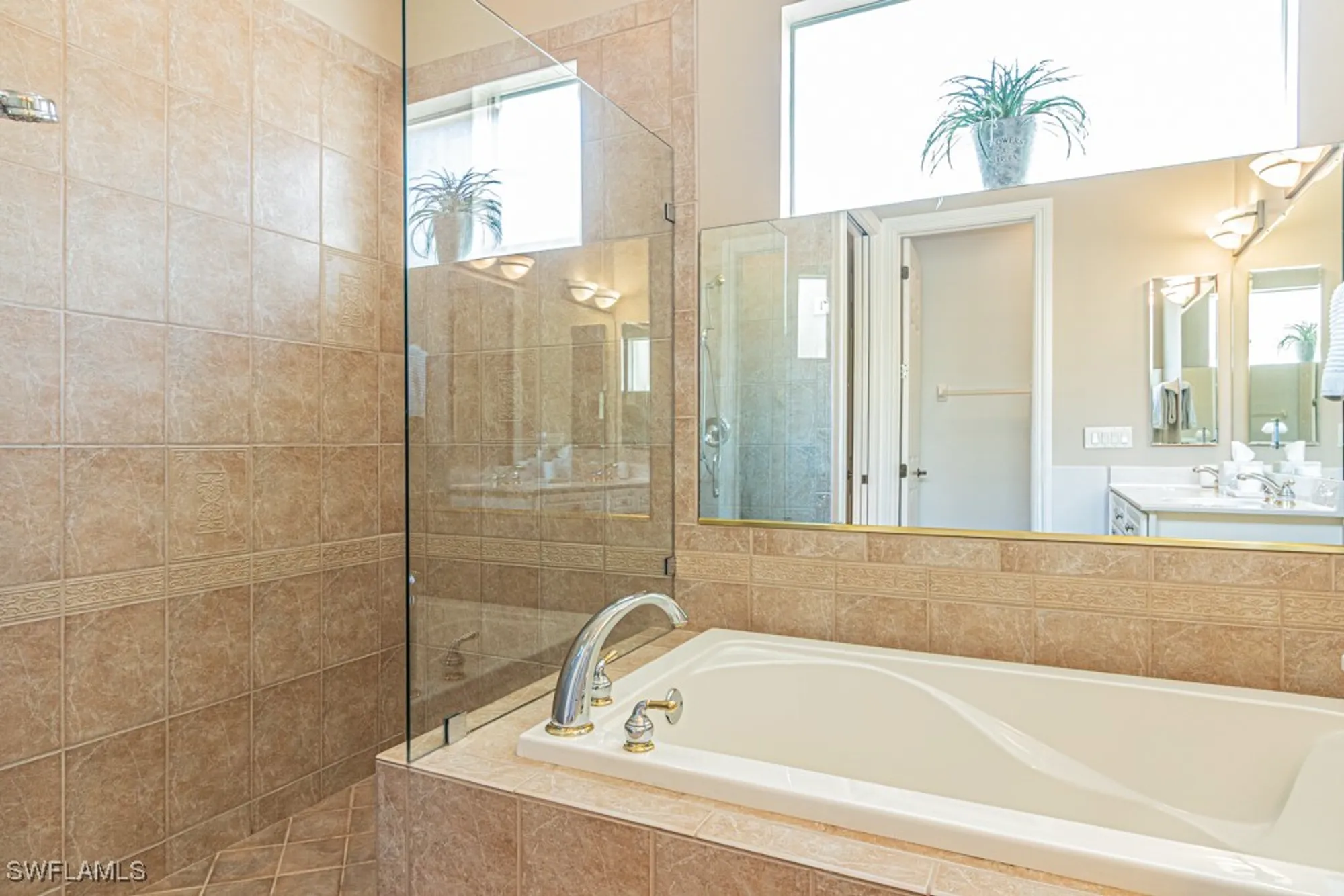 Property Slideshow image 16 of 50 | 6968 amen corner ct, Naples, FL, 34113