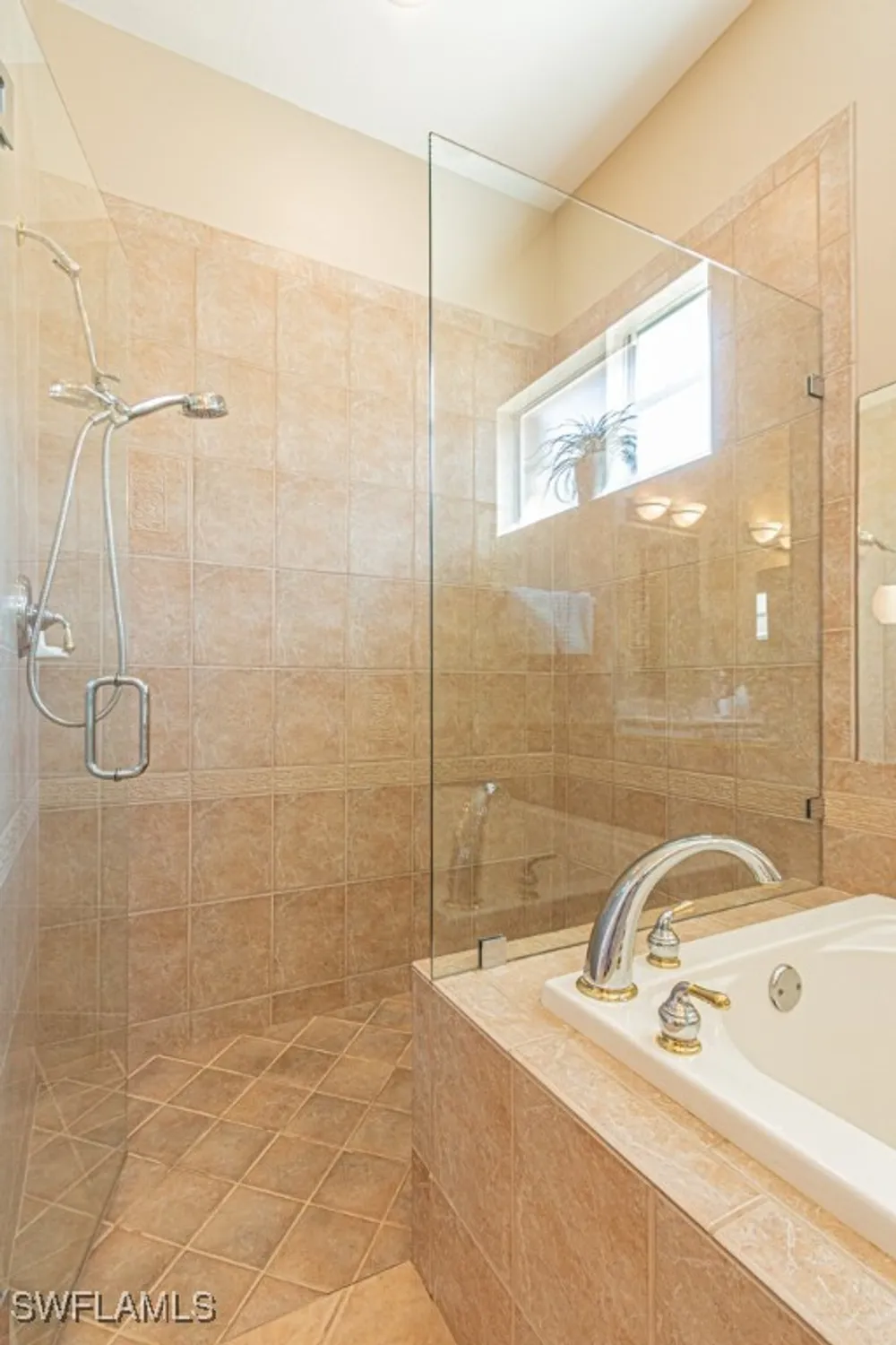 Property Slideshow image 17 of 50 | 6968 amen corner ct, Naples, FL, 34113