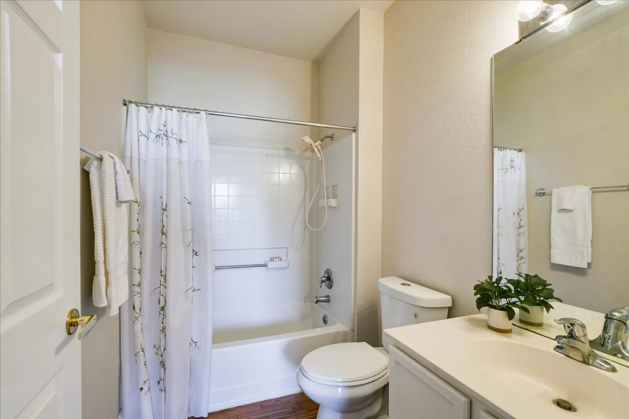 Property Slideshow image 14 of 15 | 116 bowie cir, Georgetown, TX, 78633