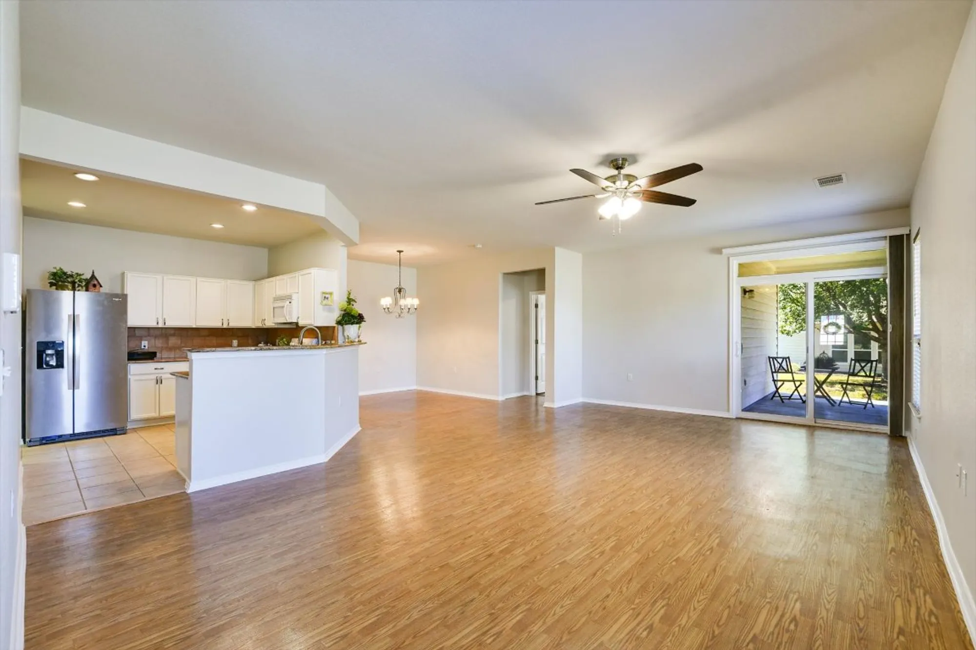 Property Slideshow image 4 of 15 | 116 bowie cir, Georgetown, TX, 78633