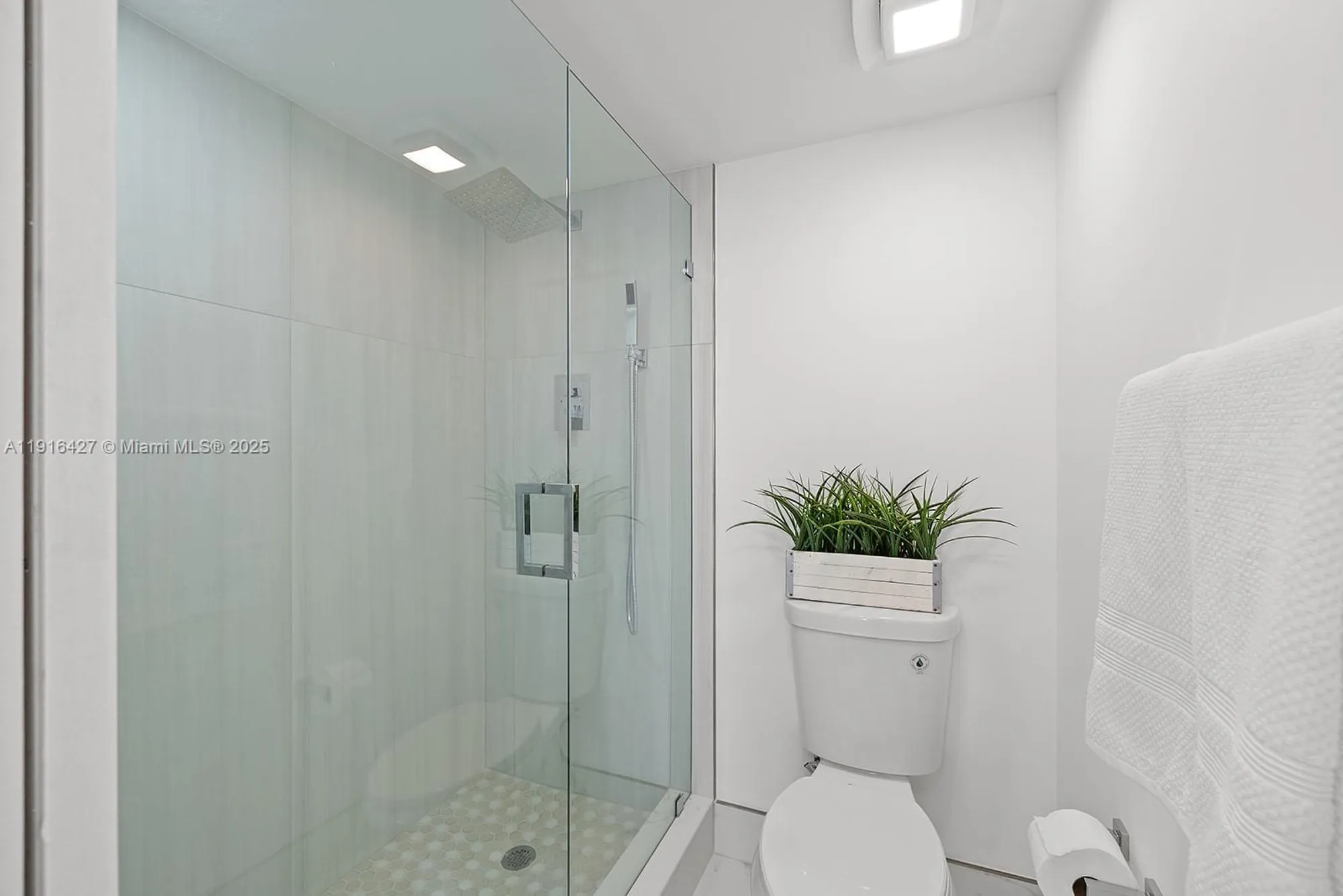 Property Slideshow image 19 of 28 | 12500 sw 5th ct apt m410, Pembroke Pines, FL, 33027