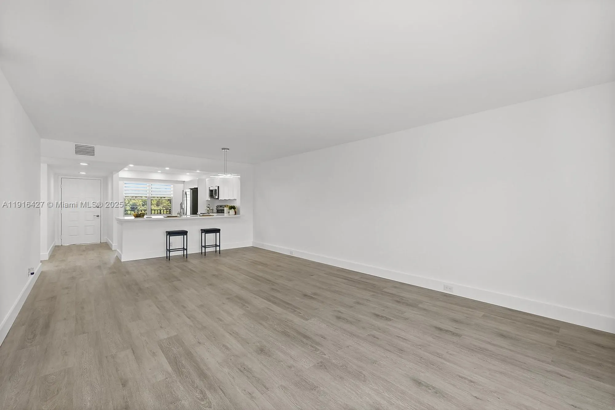 Property Slideshow image 10 of 28 | 12500 sw 5th ct apt m410, Pembroke Pines, FL, 33027