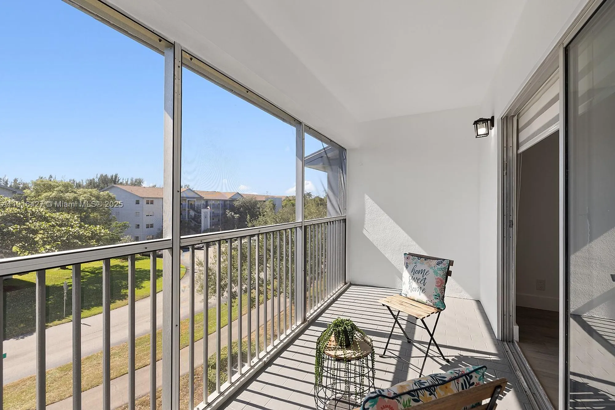 Property Slideshow image 20 of 28 | 12500 sw 5th ct apt m410, Pembroke Pines, FL, 33027