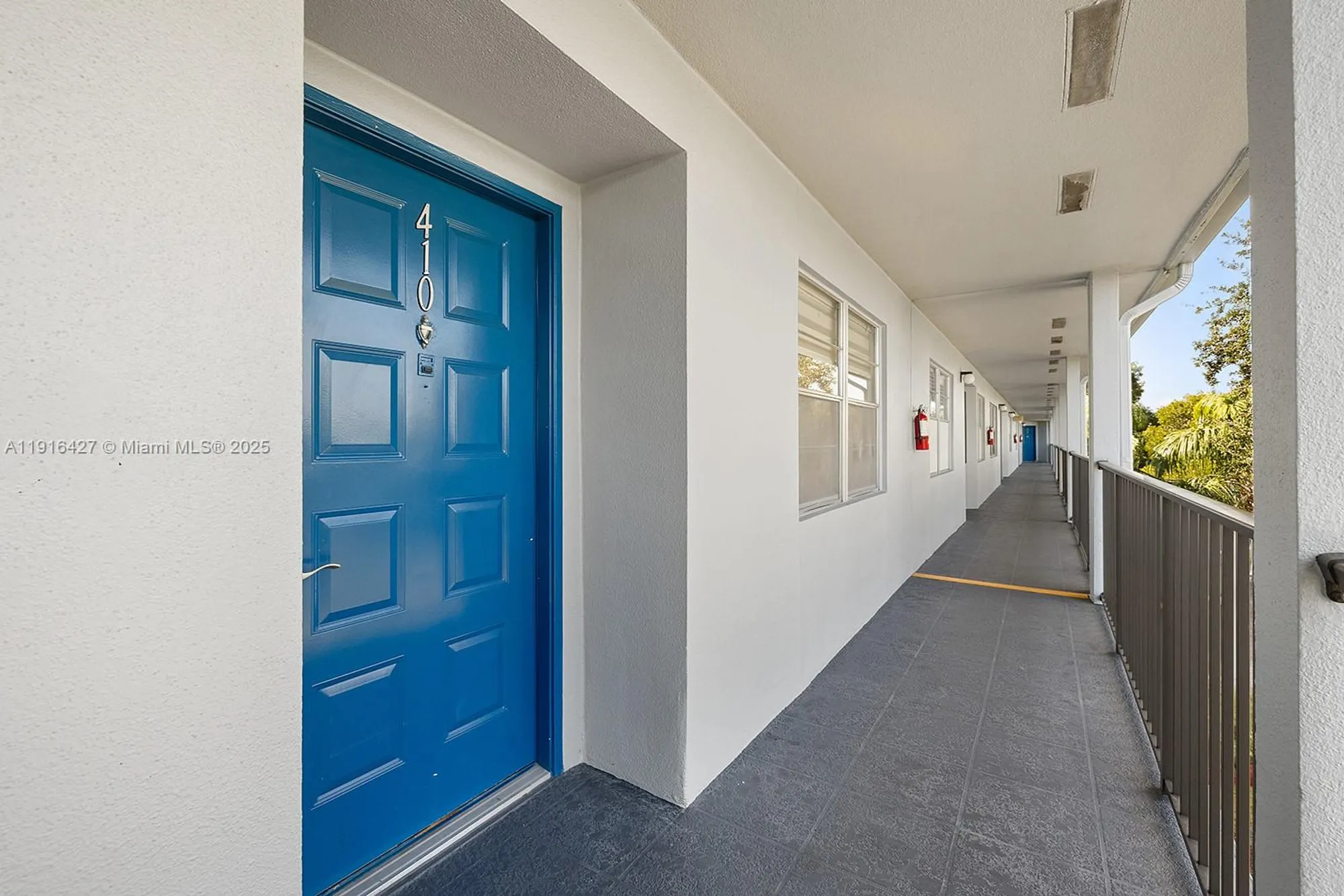 Property Slideshow image 4 of 28 | 12500 sw 5th ct apt m410, Pembroke Pines, FL, 33027