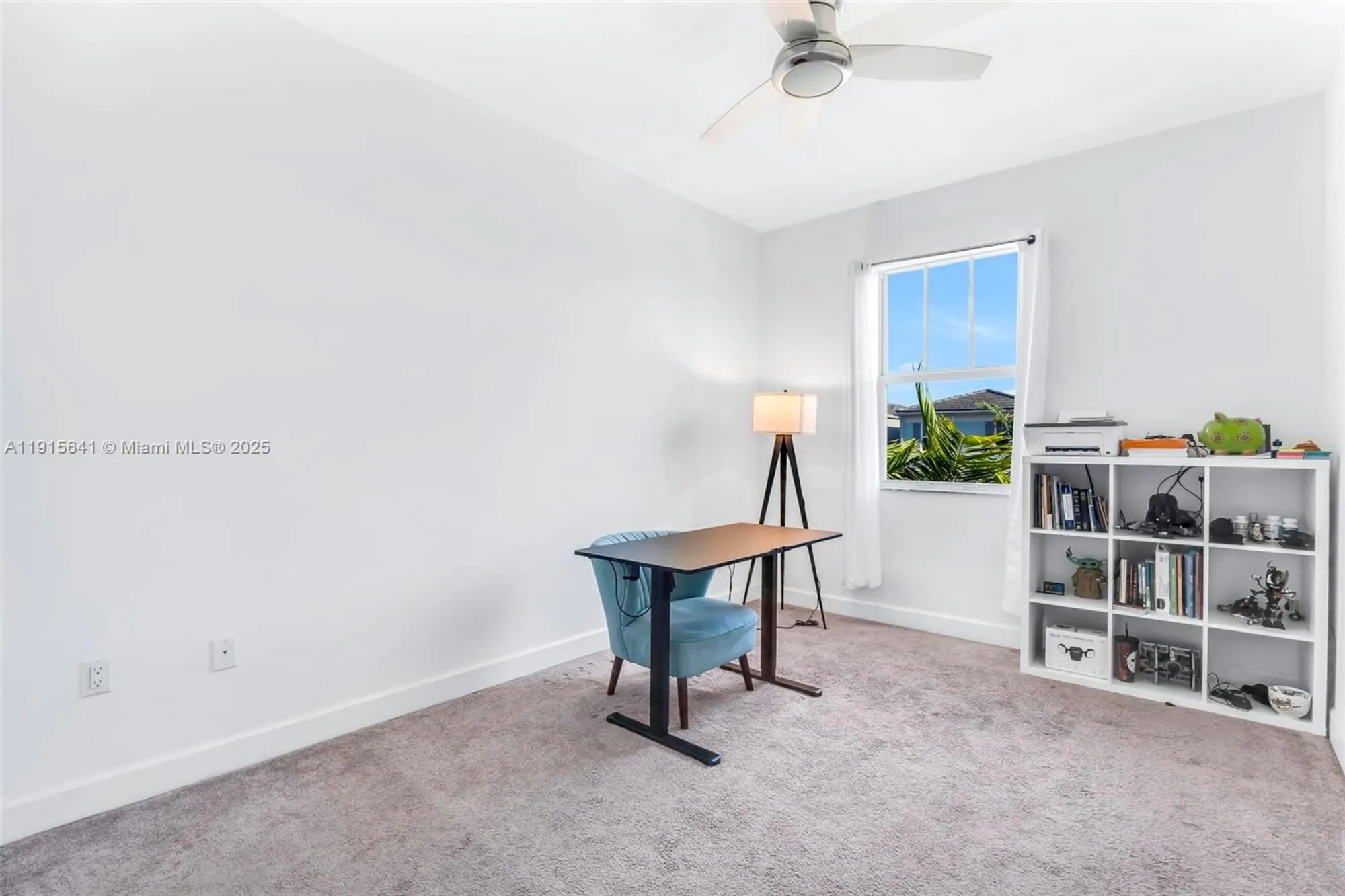 Property Slideshow image 24 of 48 | 4923 nw 48th ave, Tamarac, FL, 33319