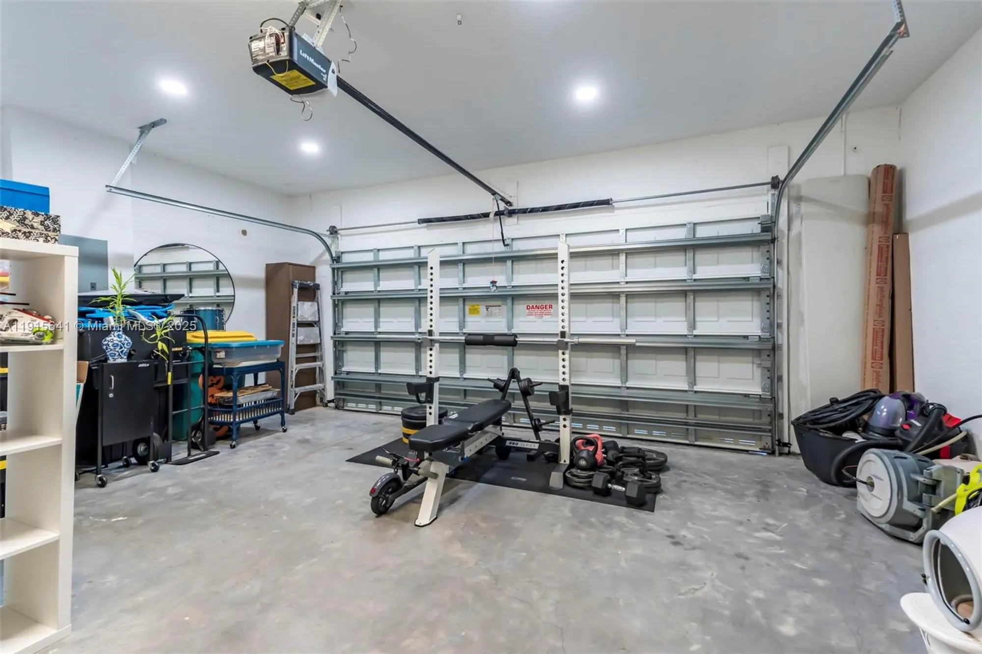 Property Slideshow image 26 of 48 | 4923 nw 48th ave, Tamarac, FL, 33319