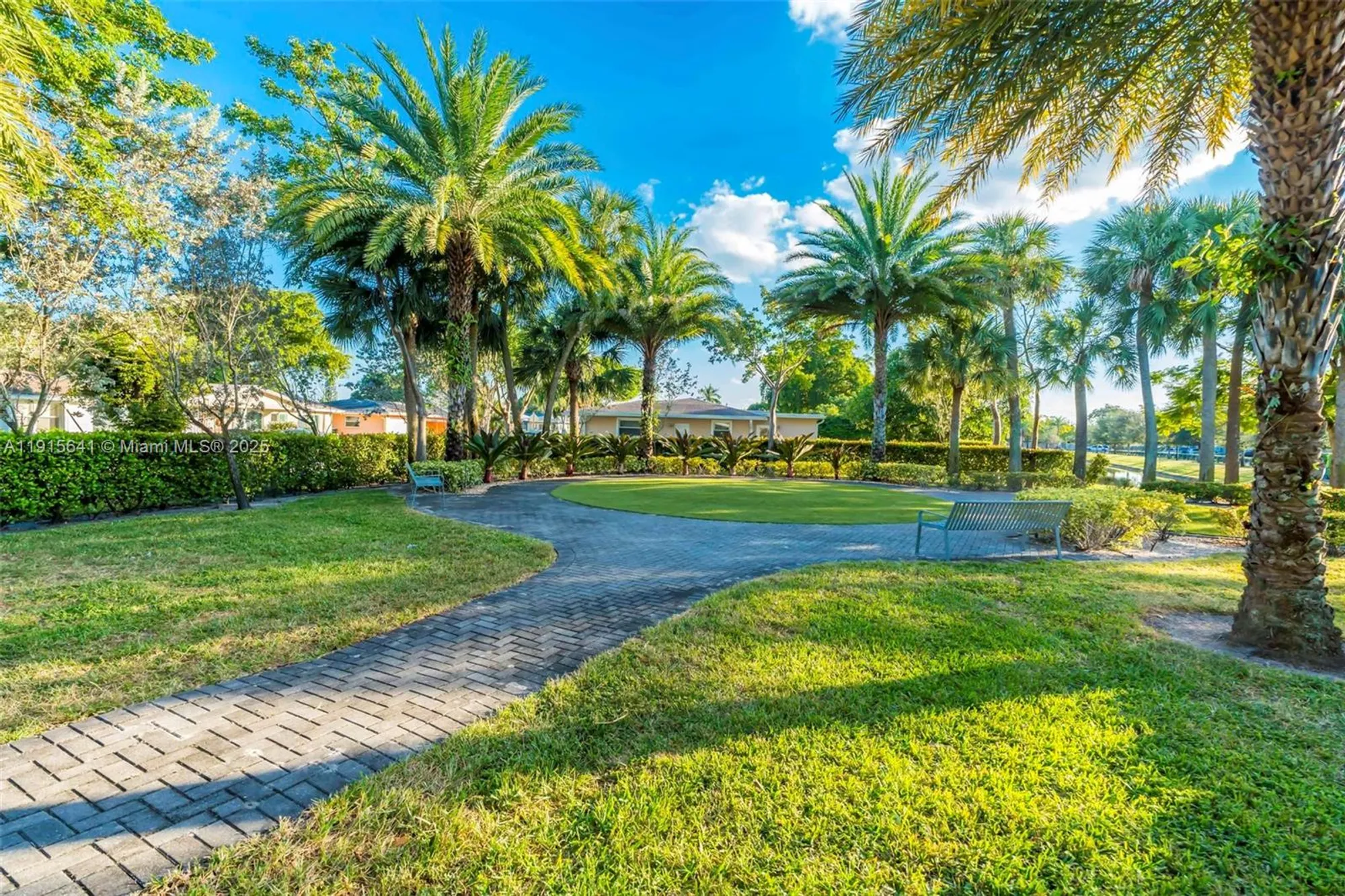 Property Slideshow image 44 of 48 | 4923 nw 48th ave, Tamarac, FL, 33319