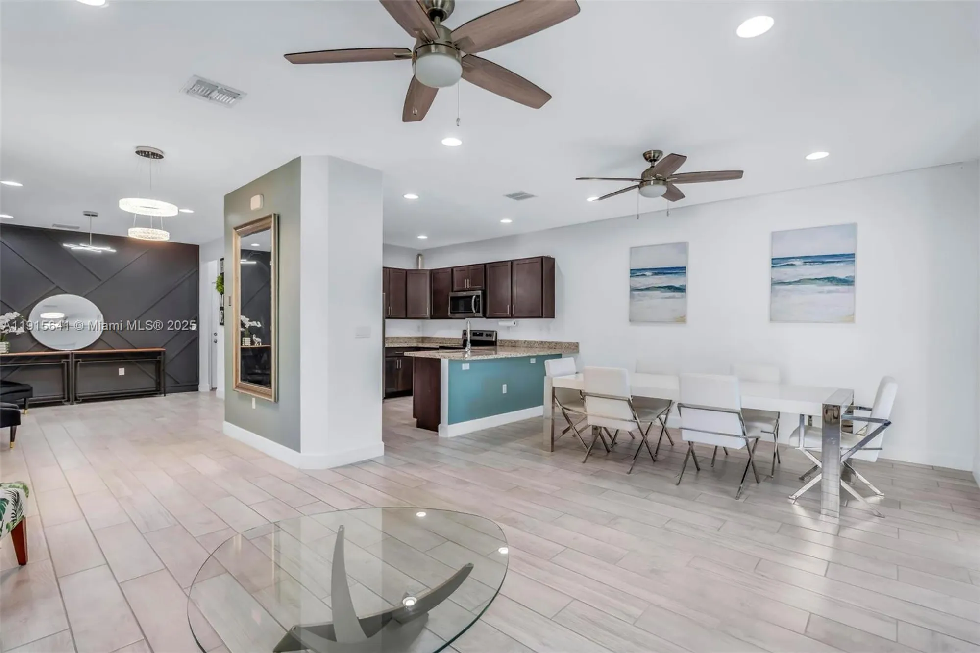 Property Slideshow image 5 of 48 | 4923 nw 48th ave, Tamarac, FL, 33319