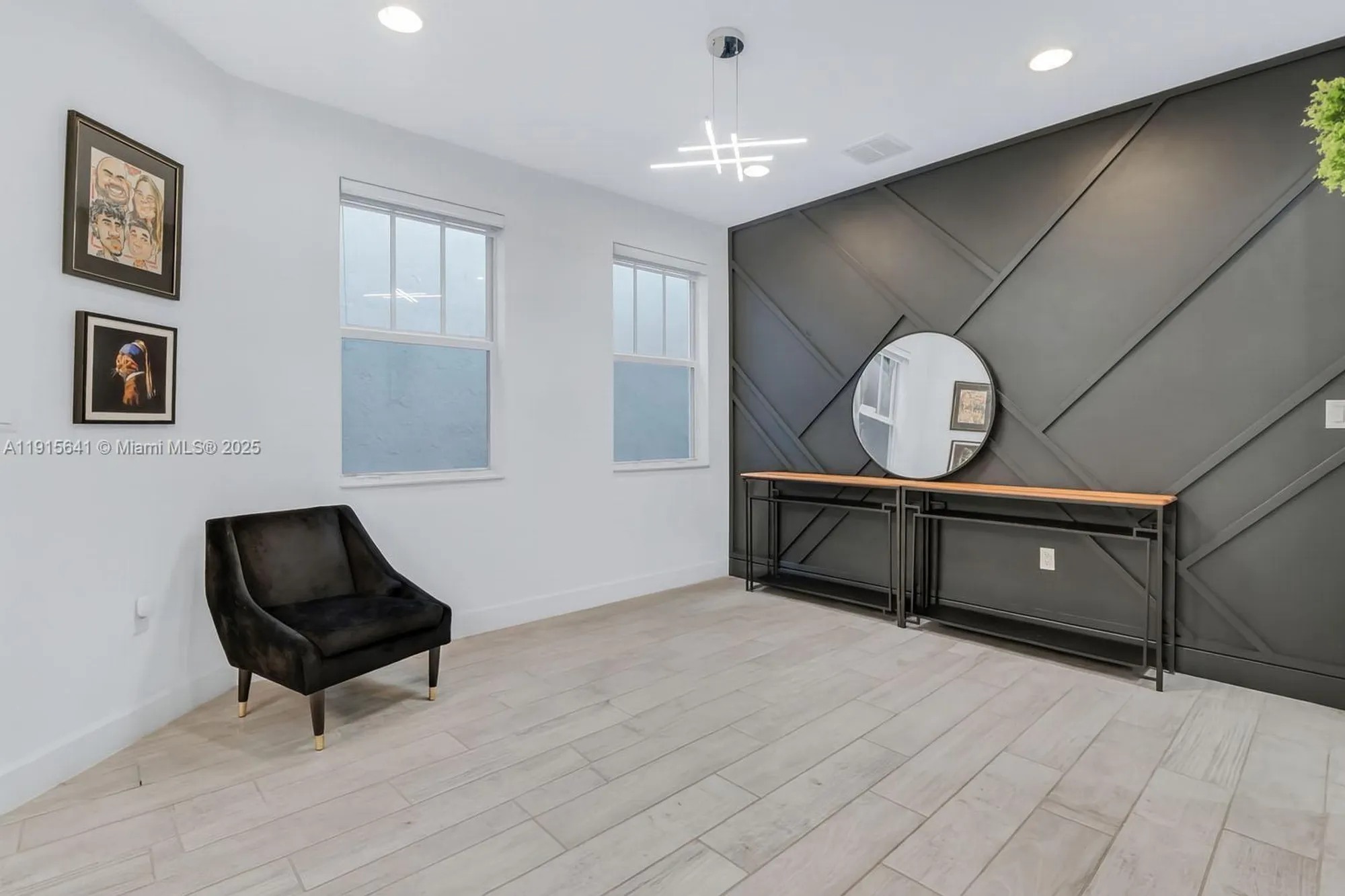 Property Slideshow image 7 of 48 | 4923 nw 48th ave, Tamarac, FL, 33319