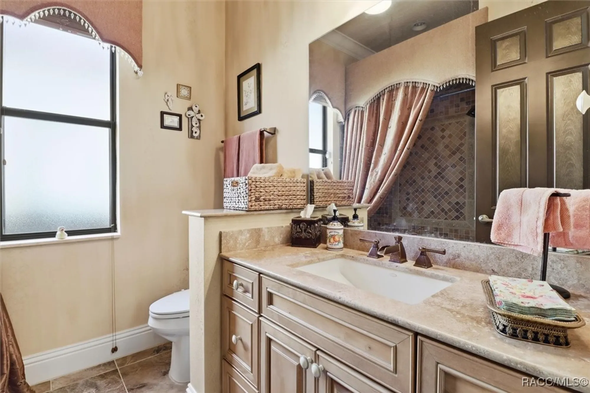 Property Slideshow image 45 of 88 | 1404 n ridge meadow path, Hernando, FL, 34442