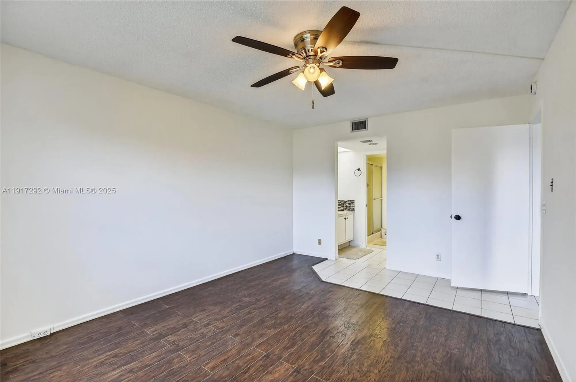 Property Slideshow image 16 of 33 | 701 sw 128th ave apt 310f, Pembroke Pines, FL, 33027