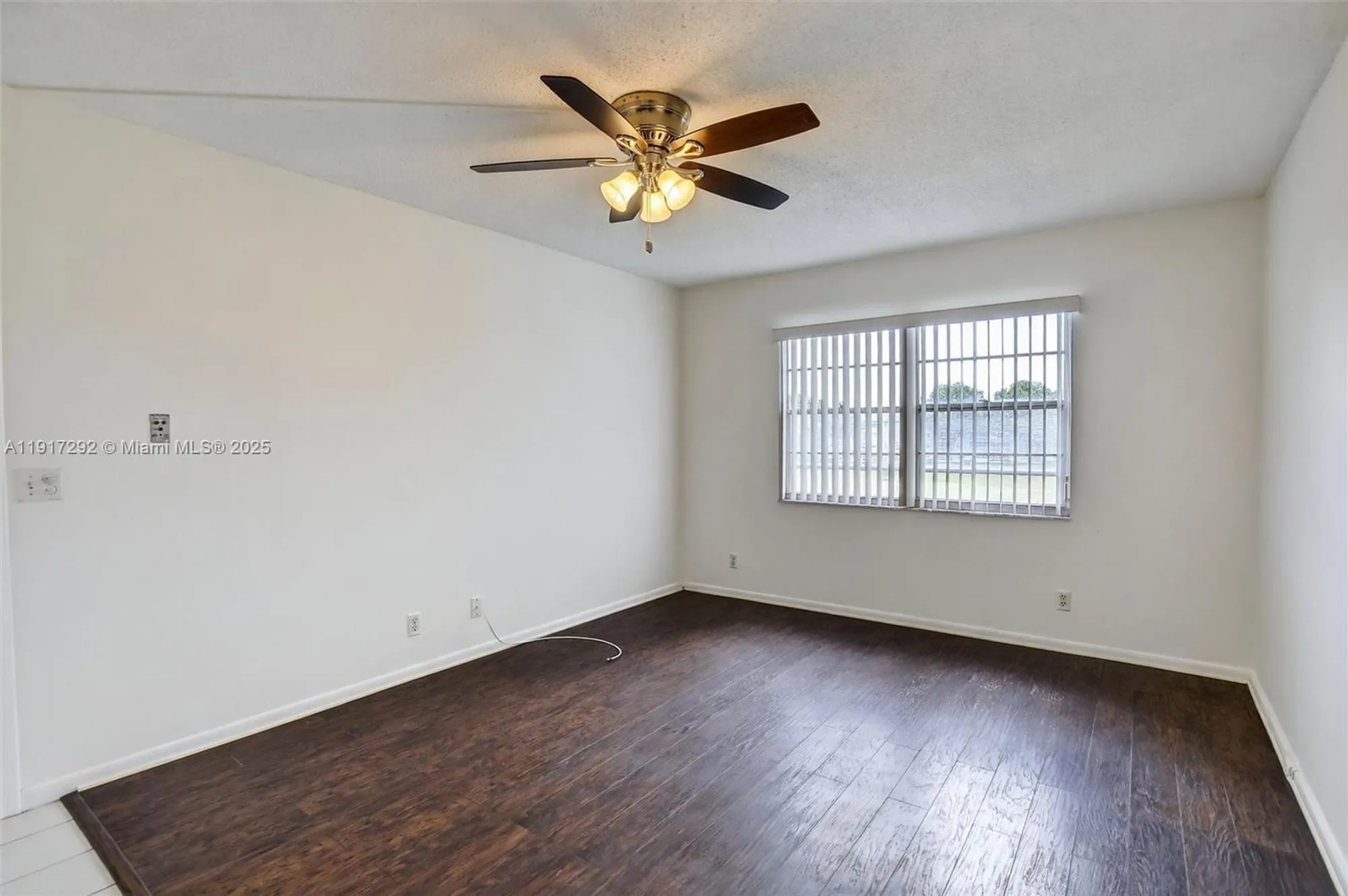 Property Slideshow image 18 of 33 | 701 sw 128th ave apt 310f, Pembroke Pines, FL, 33027