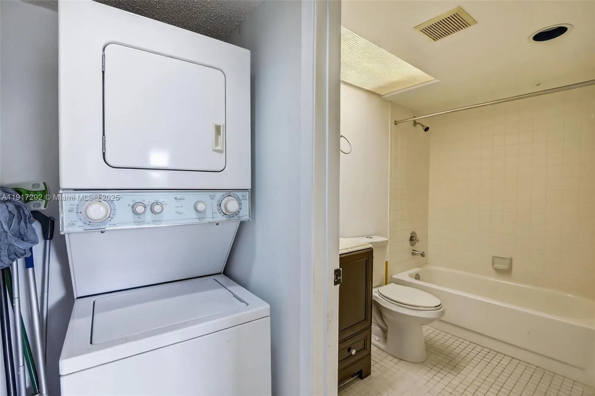 Property Slideshow image 28 of 33 | 701 sw 128th ave apt 310f, Pembroke Pines, FL, 33027