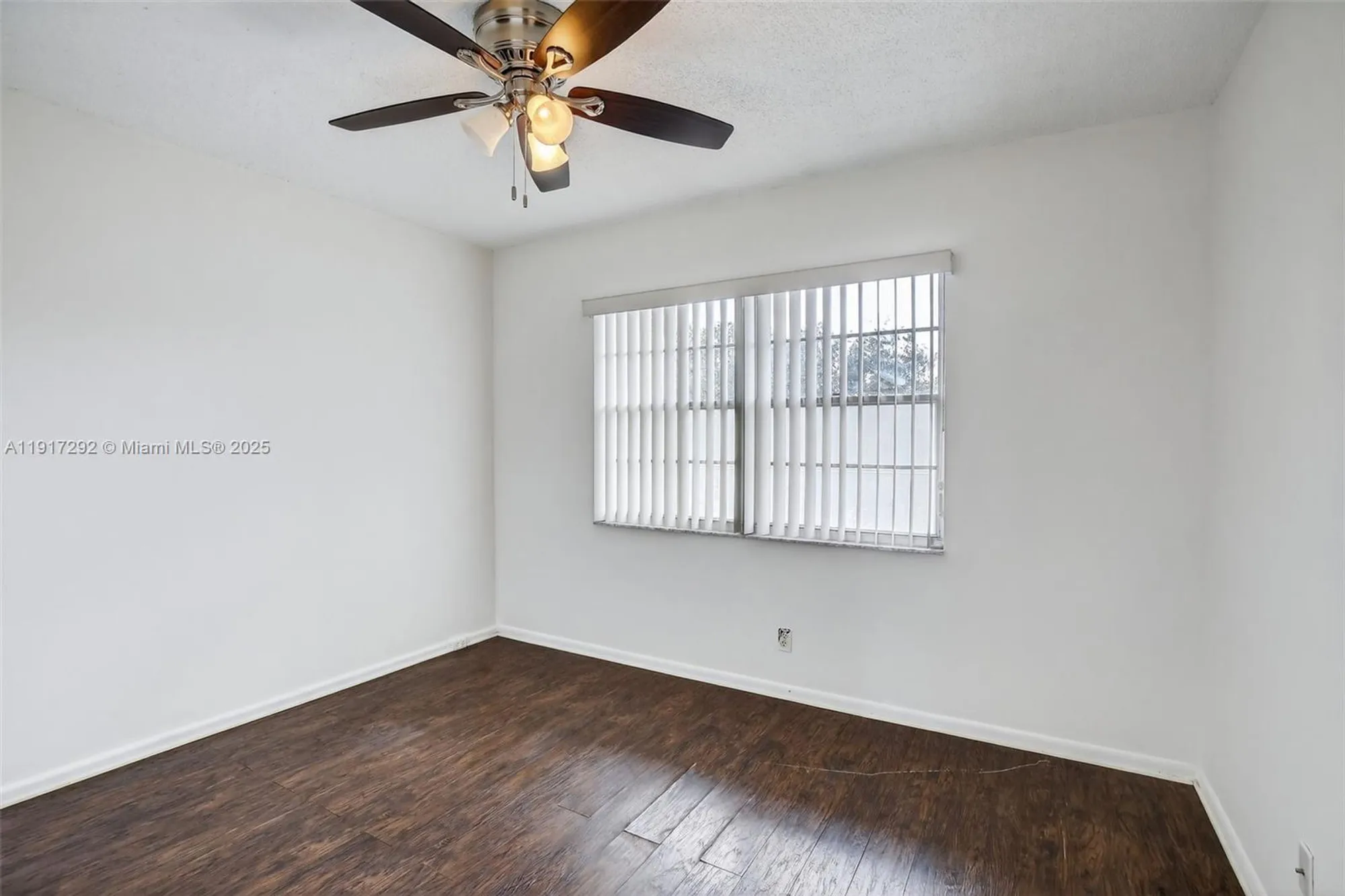 Property Slideshow image 22 of 33 | 701 sw 128th ave apt 310f, Pembroke Pines, FL, 33027