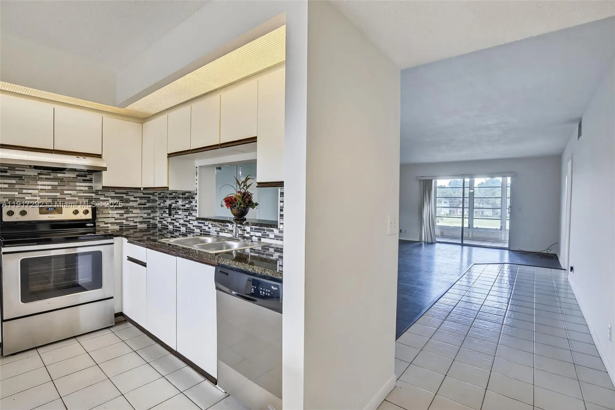 Property Slideshow image 4 of 33 | 701 sw 128th ave apt 310f, Pembroke Pines, FL, 33027