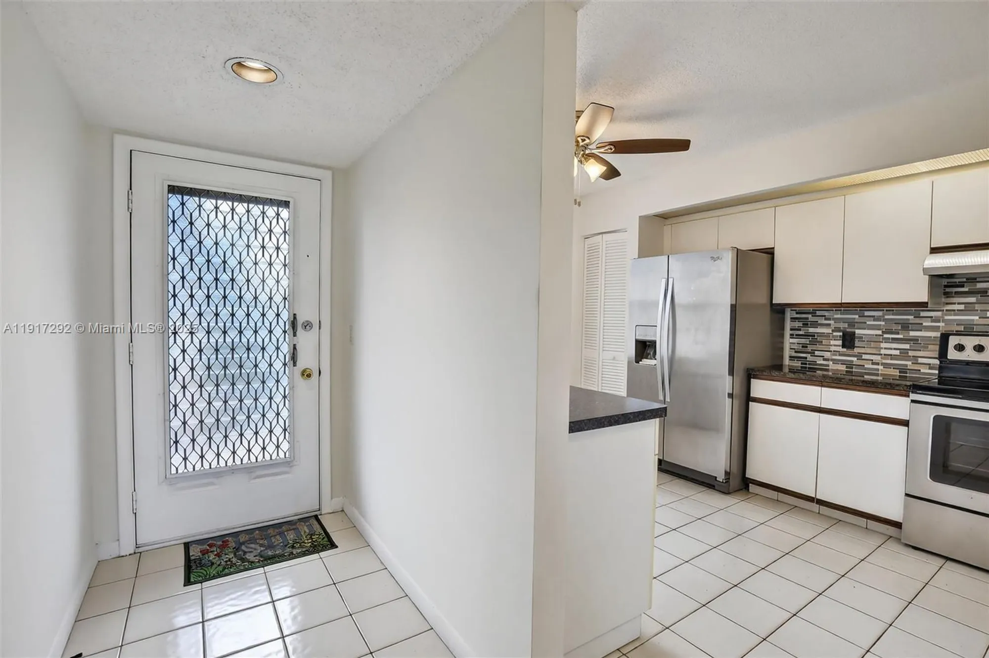 Property Slideshow image 5 of 33 | 701 sw 128th ave apt 310f, Pembroke Pines, FL, 33027