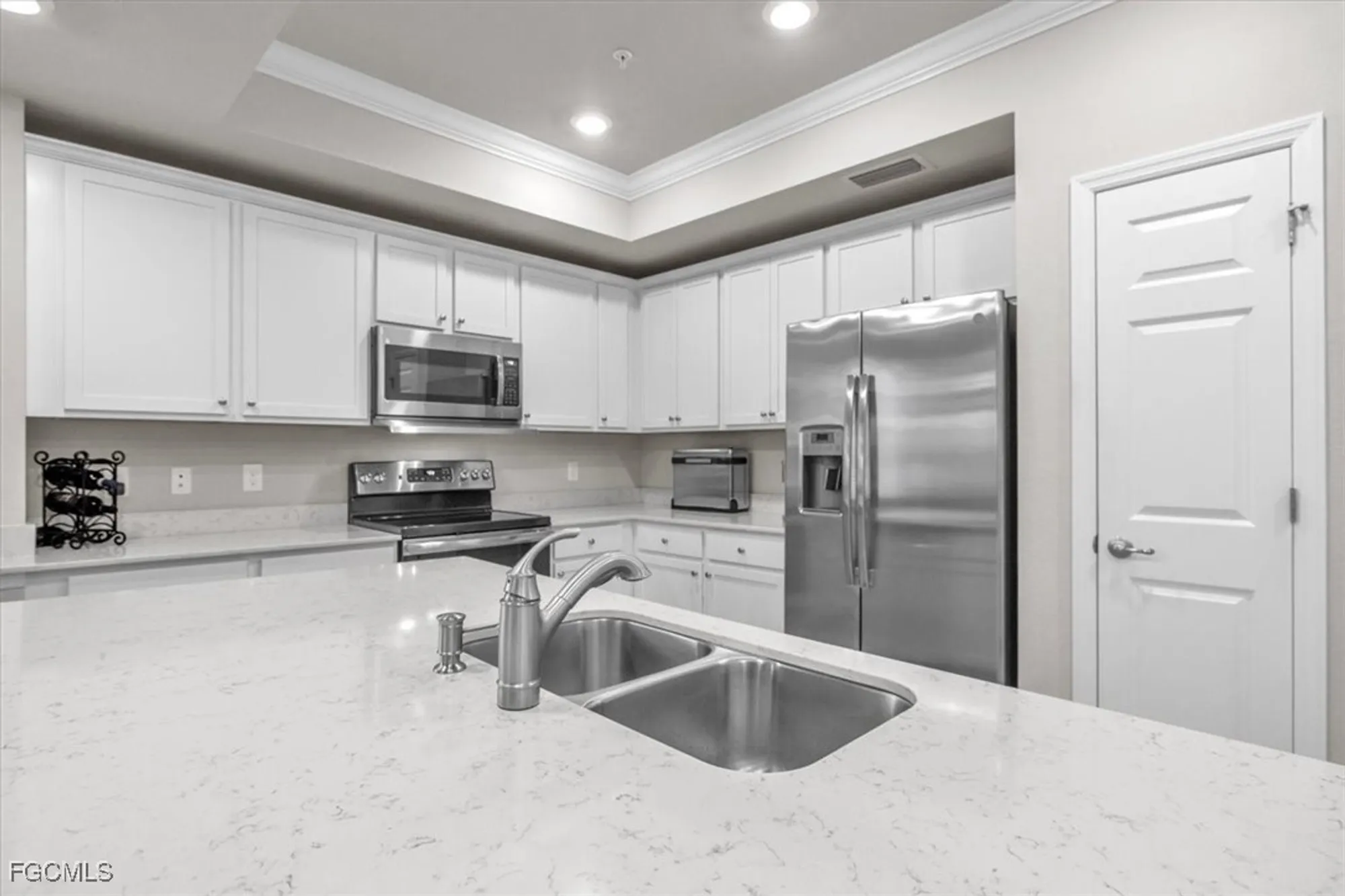 Property Slideshow image 14 of 44 | 10700 palazzo way 206, Fort Myers, FL, 33913