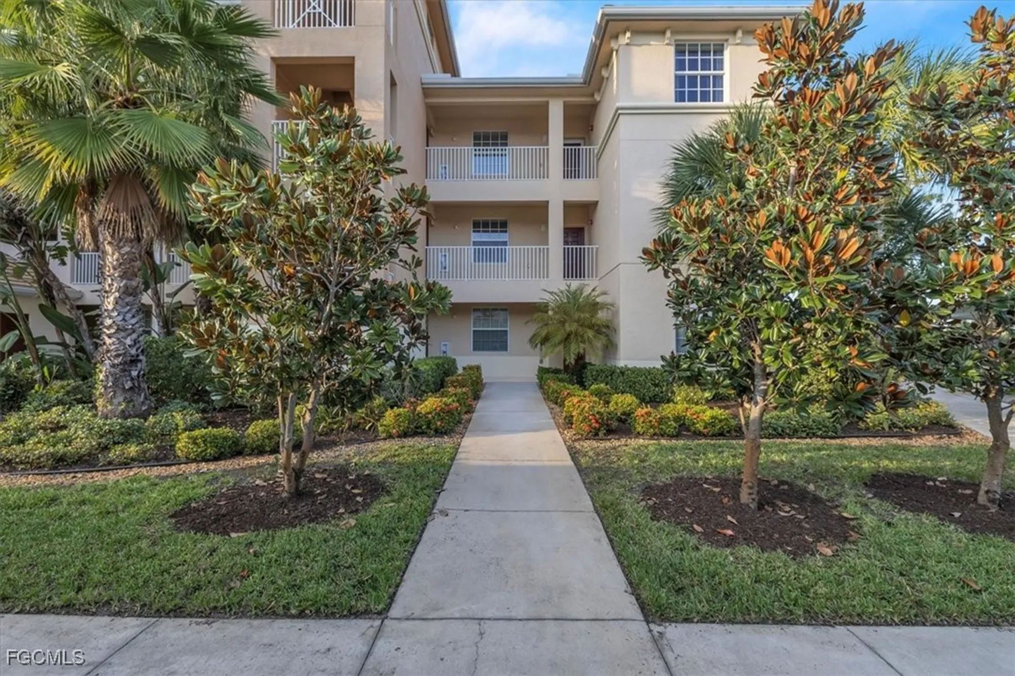 Property Slideshow image 2 of 44 | 10700 palazzo way 206, Fort Myers, FL, 33913