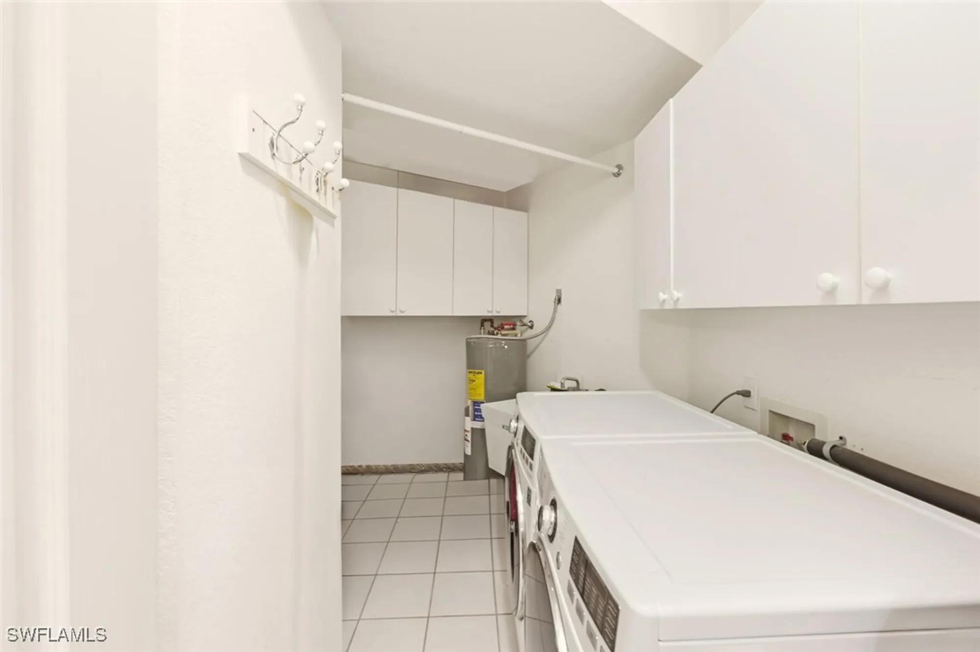 Property Slideshow image 22 of 37 | 8410 excalibur cir a7, Naples, FL, 34108