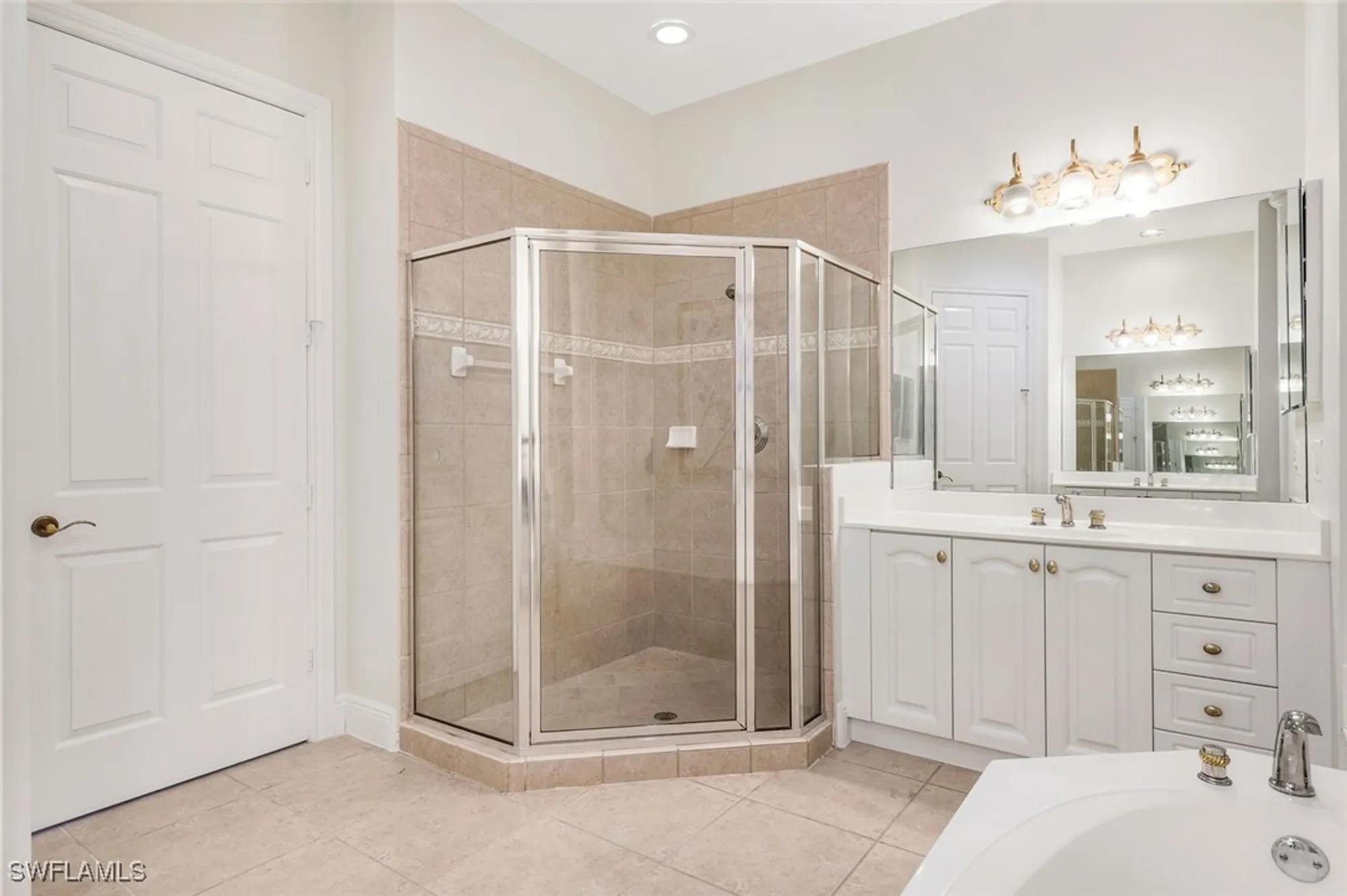 Property Slideshow image 25 of 49 | 3715 montreux ln 204, Naples, FL, 34114