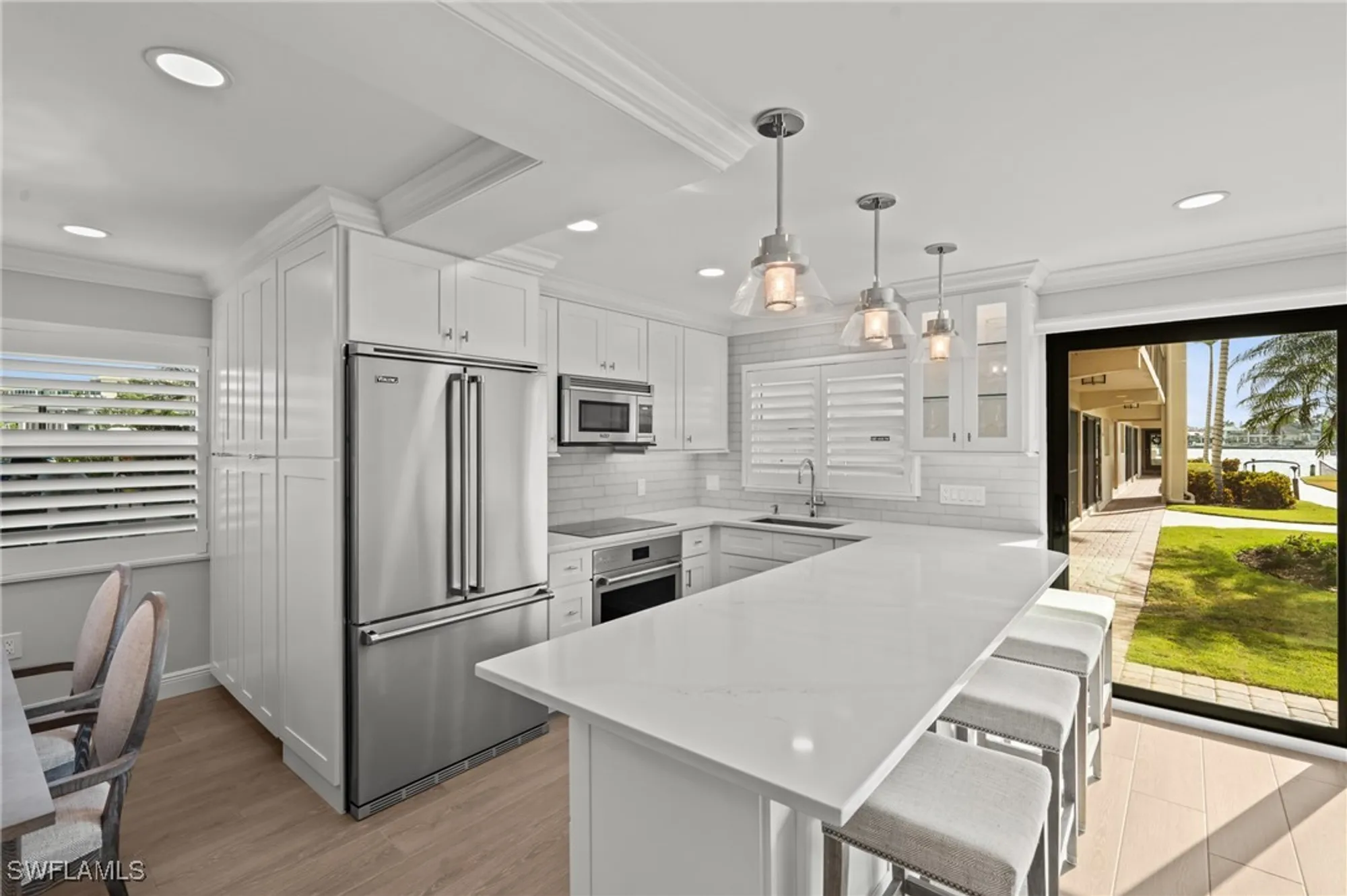 Property Slideshow image 4 of 30 | 3200 gulf shore blvd n apt 106, Naples, FL, 34103