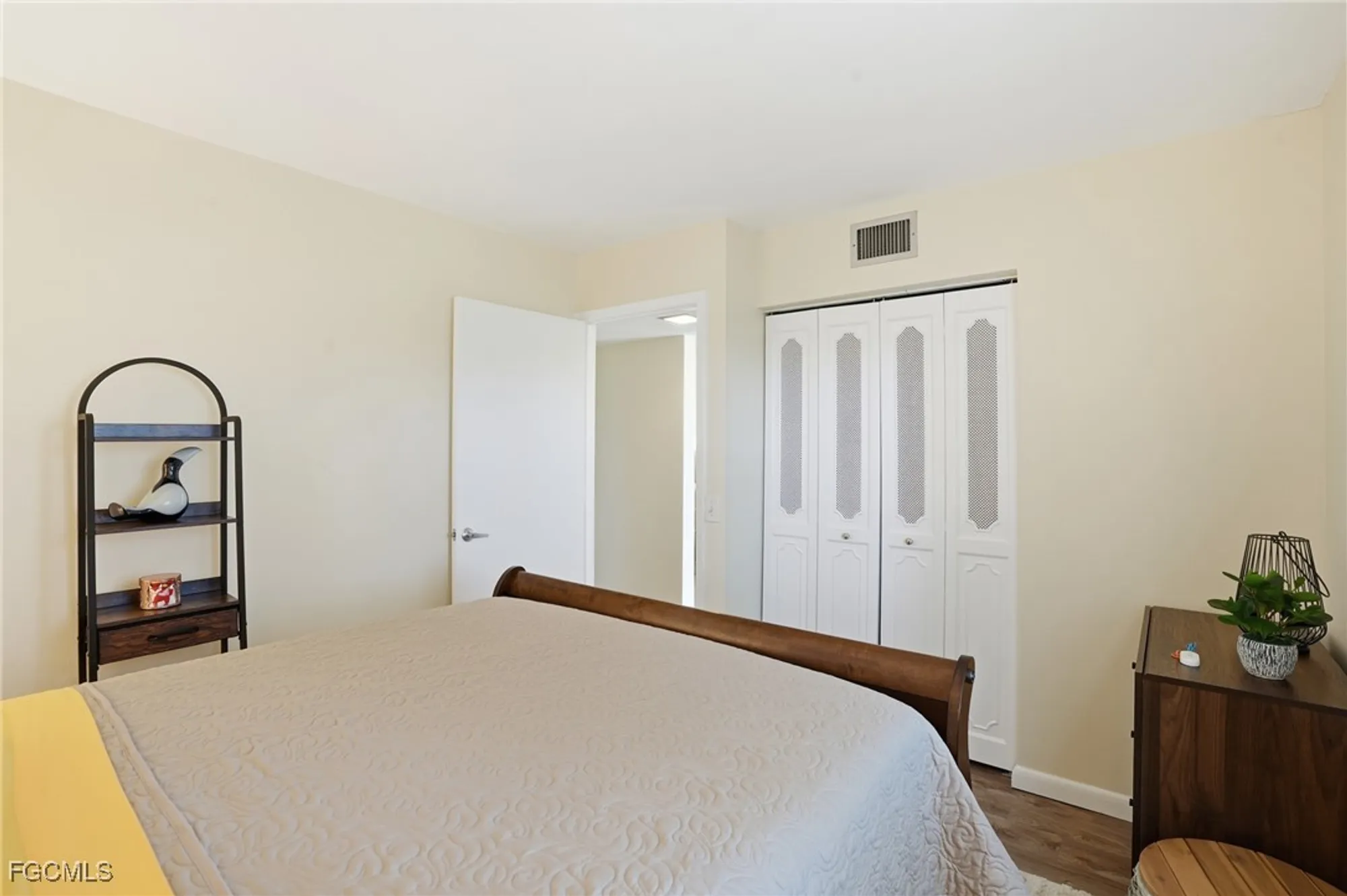Property Slideshow image 19 of 36 | 1724 pine valley dr 213, Fort Myers, FL, 33907