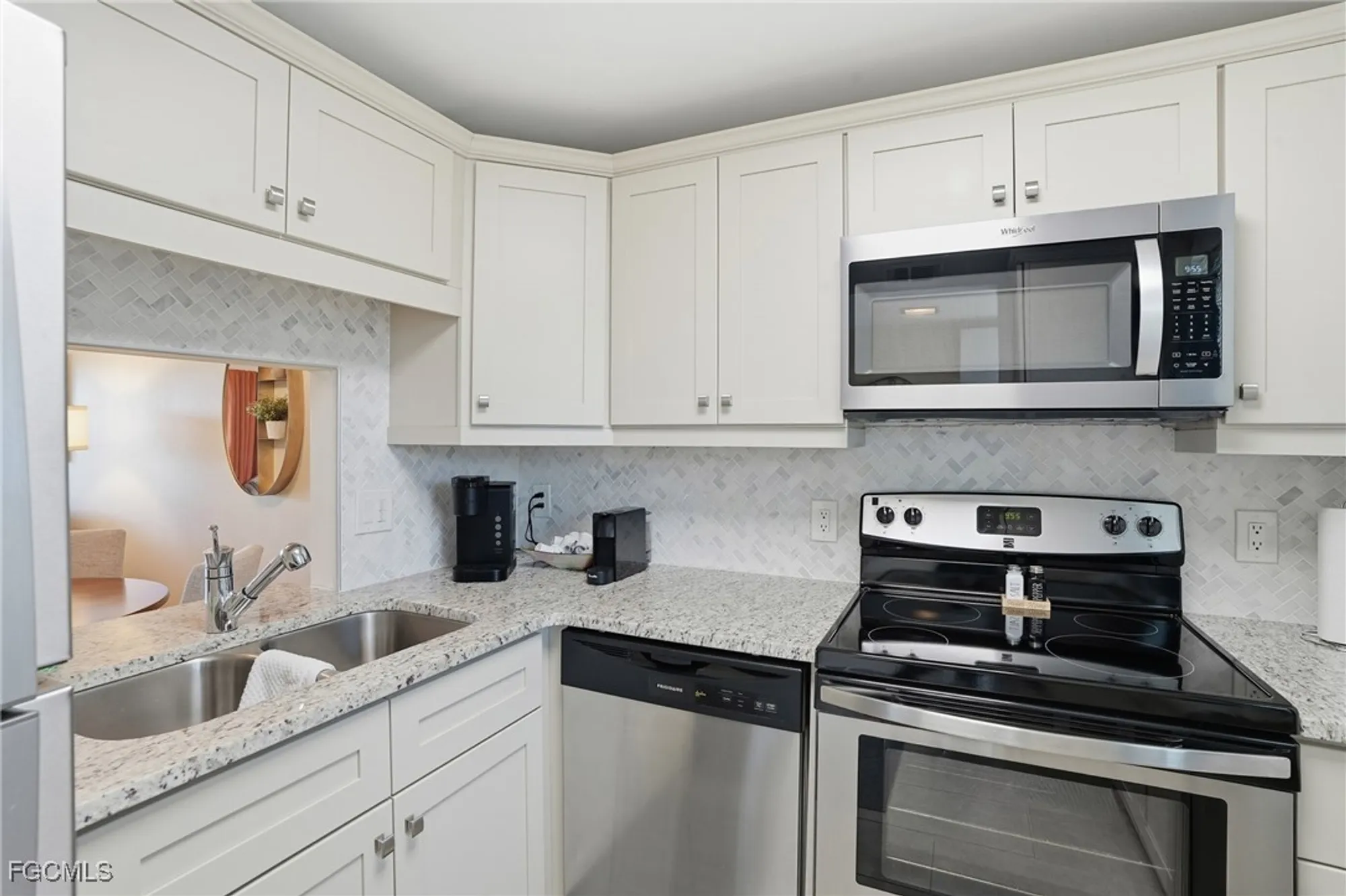 Property Slideshow image 10 of 36 | 1724 pine valley dr 213, Fort Myers, FL, 33907
