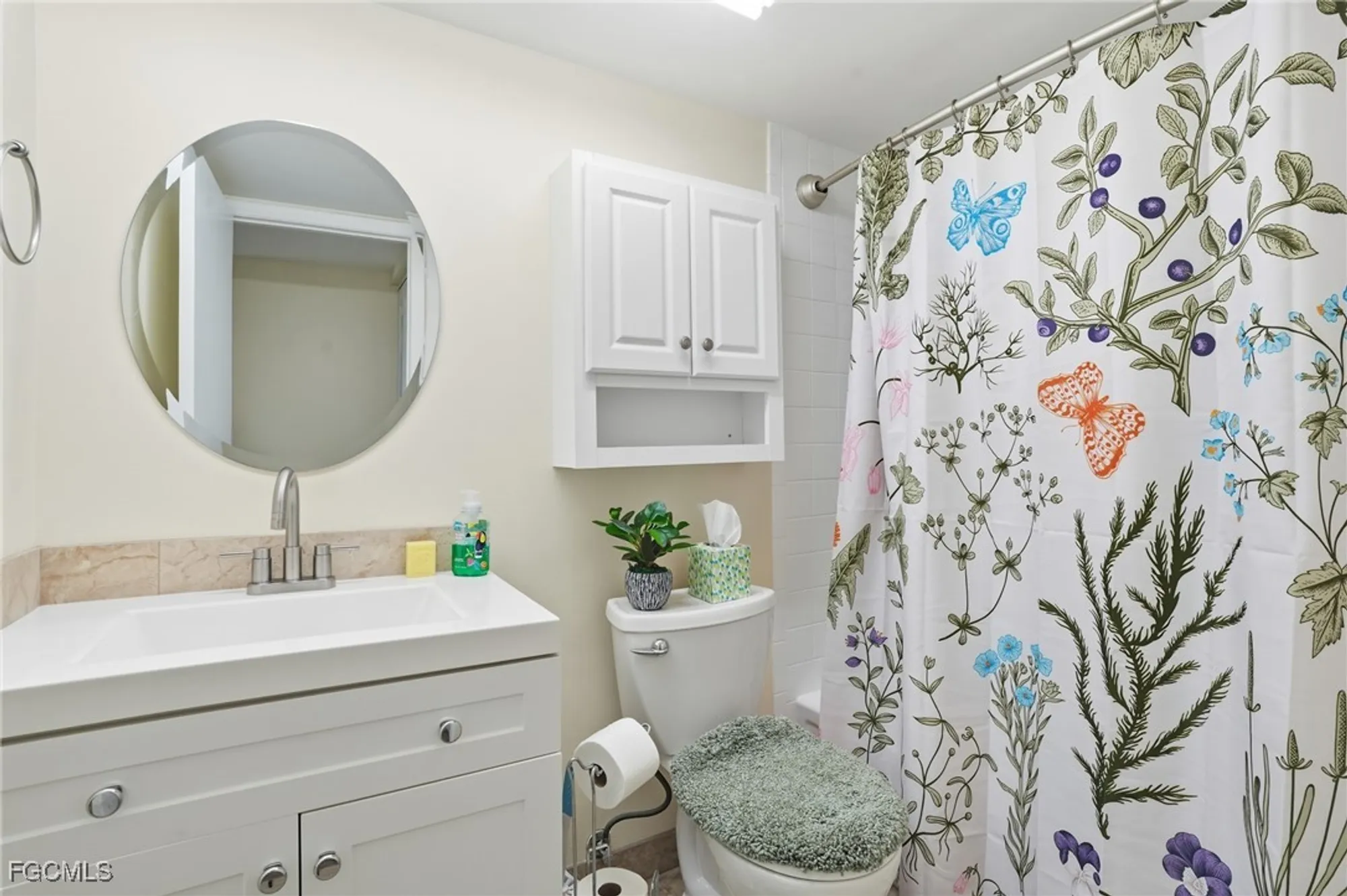 Property Slideshow image 20 of 36 | 1724 pine valley dr 213, Fort Myers, FL, 33907