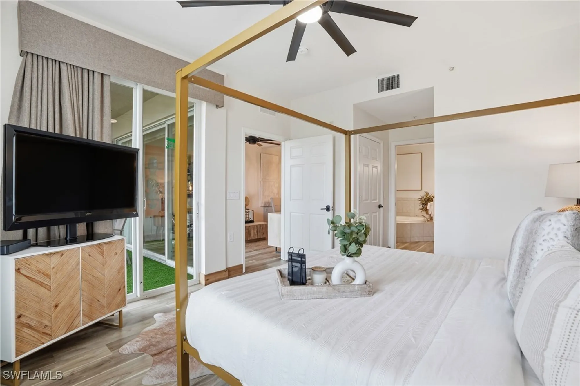 Property Slideshow image 22 of 50 | 7910 mahogany run ln 1214, Naples, FL, 34113