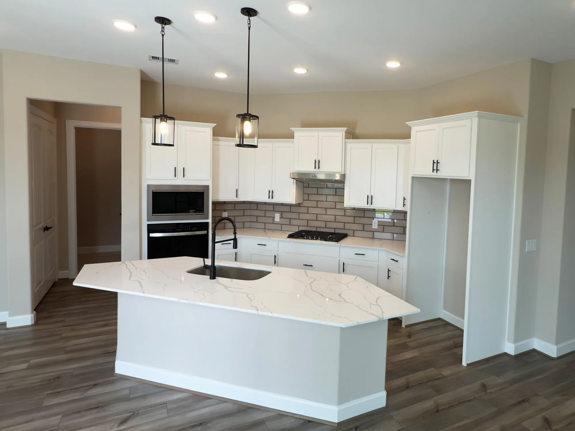 Property Slideshow image 4 of 9 | 23631 golden brich bnd, Tomball, TX, 77375